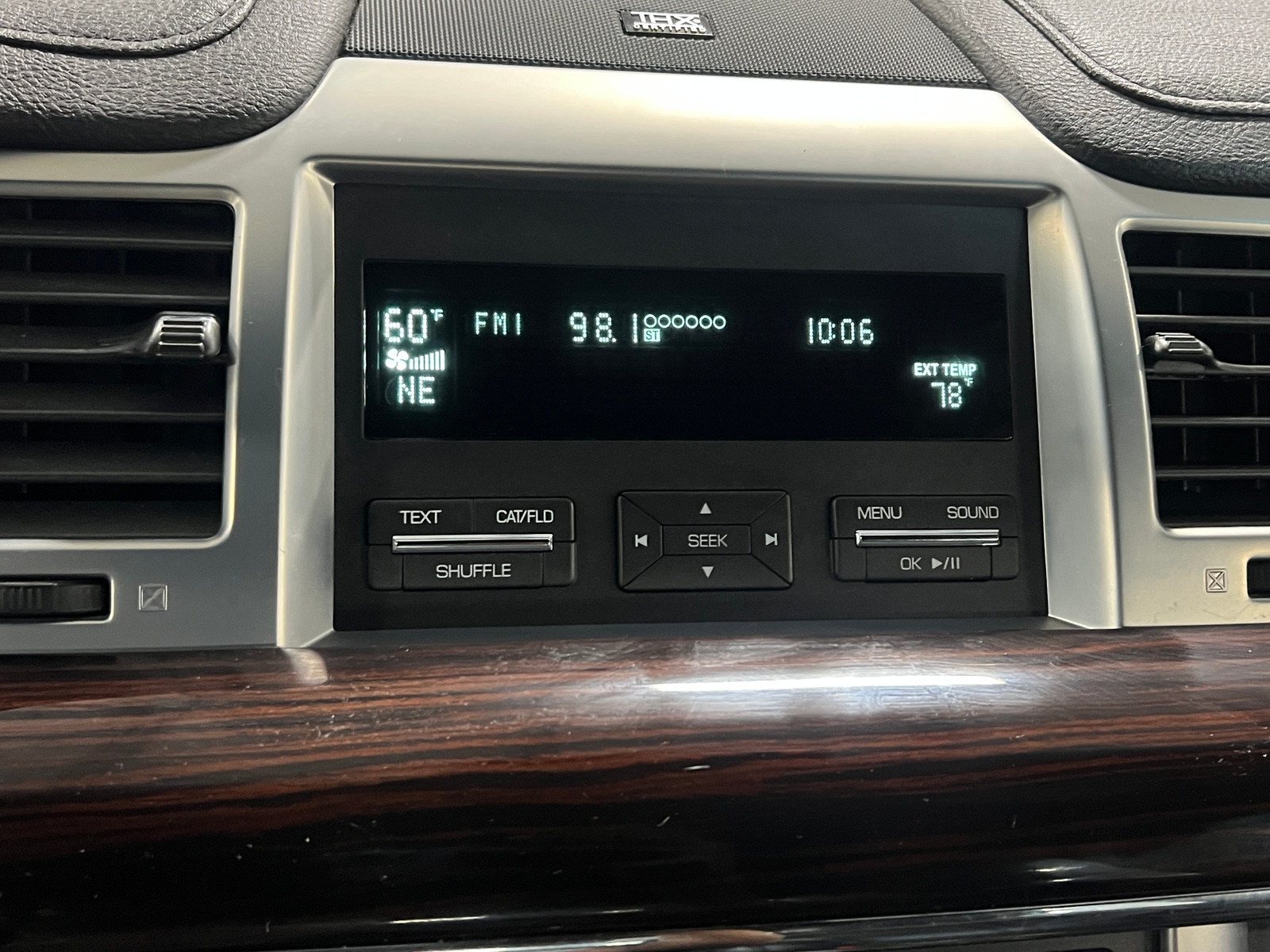 Thumbnail: 2010 Lincoln MKS - 3