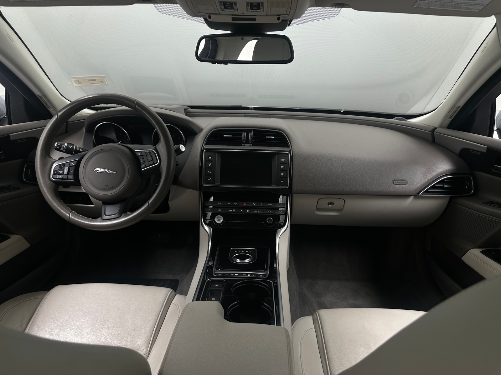 Thumbnail: 2017 Jaguar XE - 2