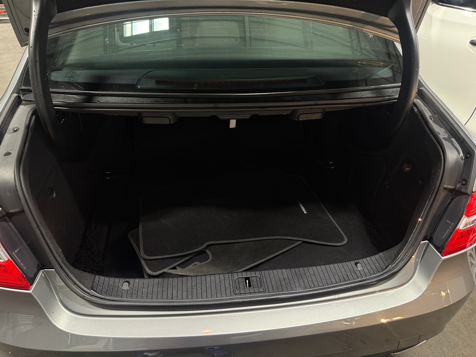 Thumbnail: 2013 Mercedes-Benz E-Class - 6