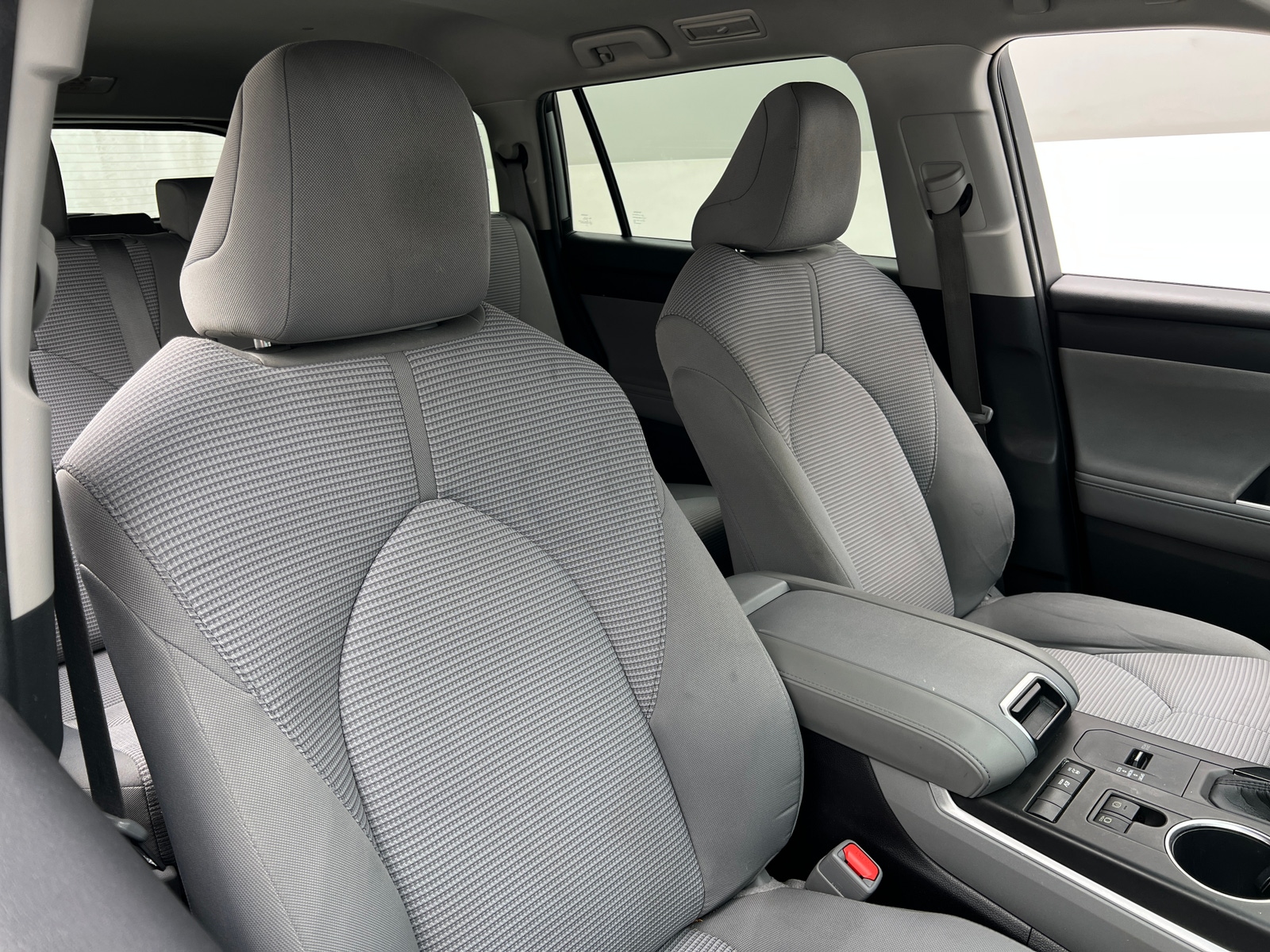 Thumbnail: 2020 Toyota Highlander - 2