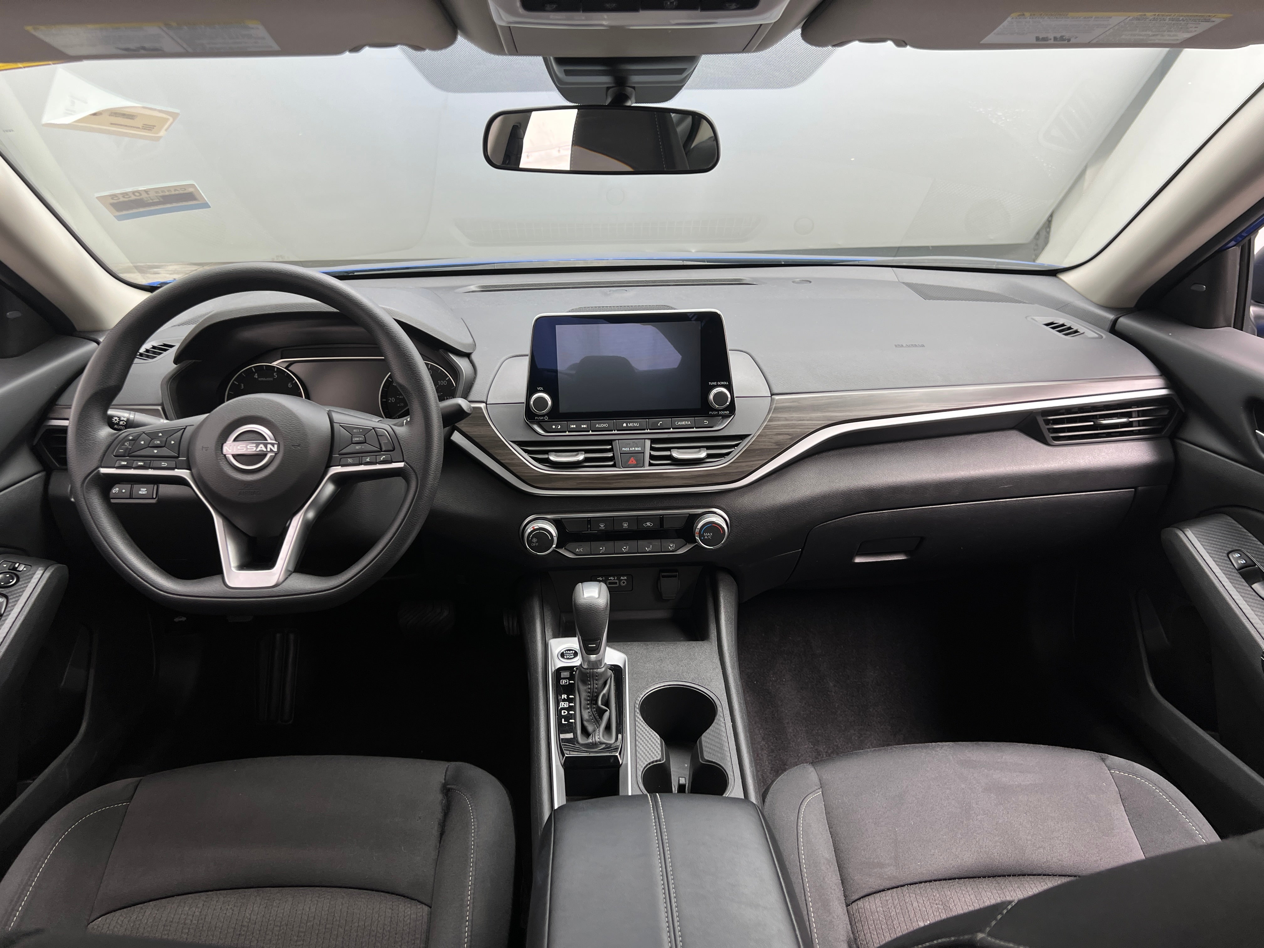 2025 Nissan Altima SV - Photo 4
