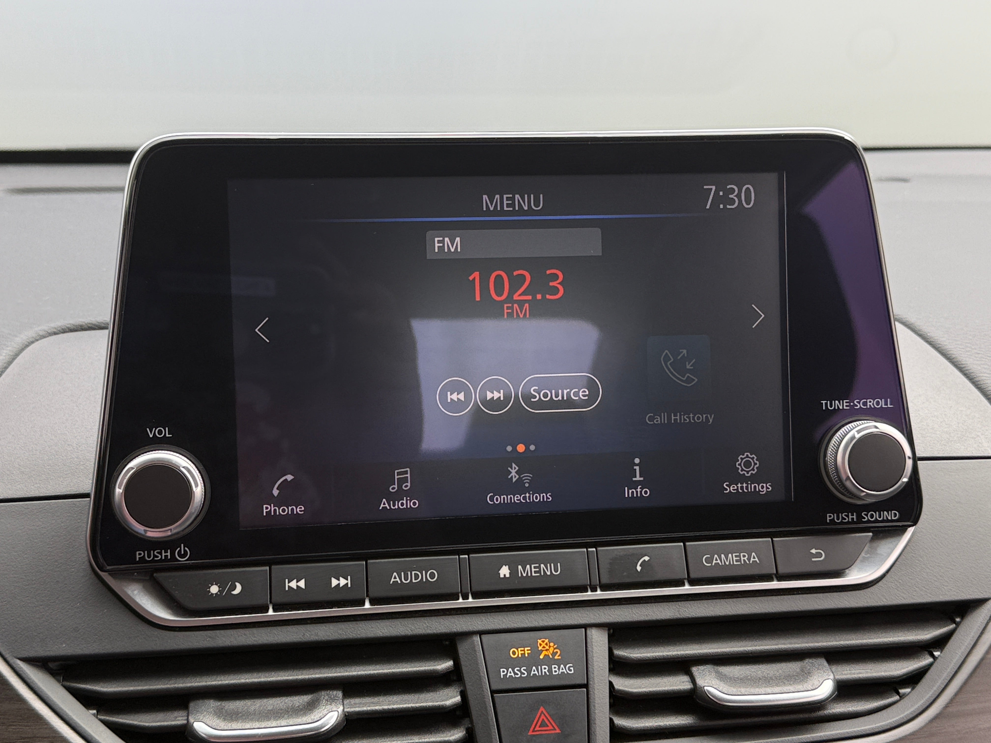 2025 Nissan Altima SV - Photo 13