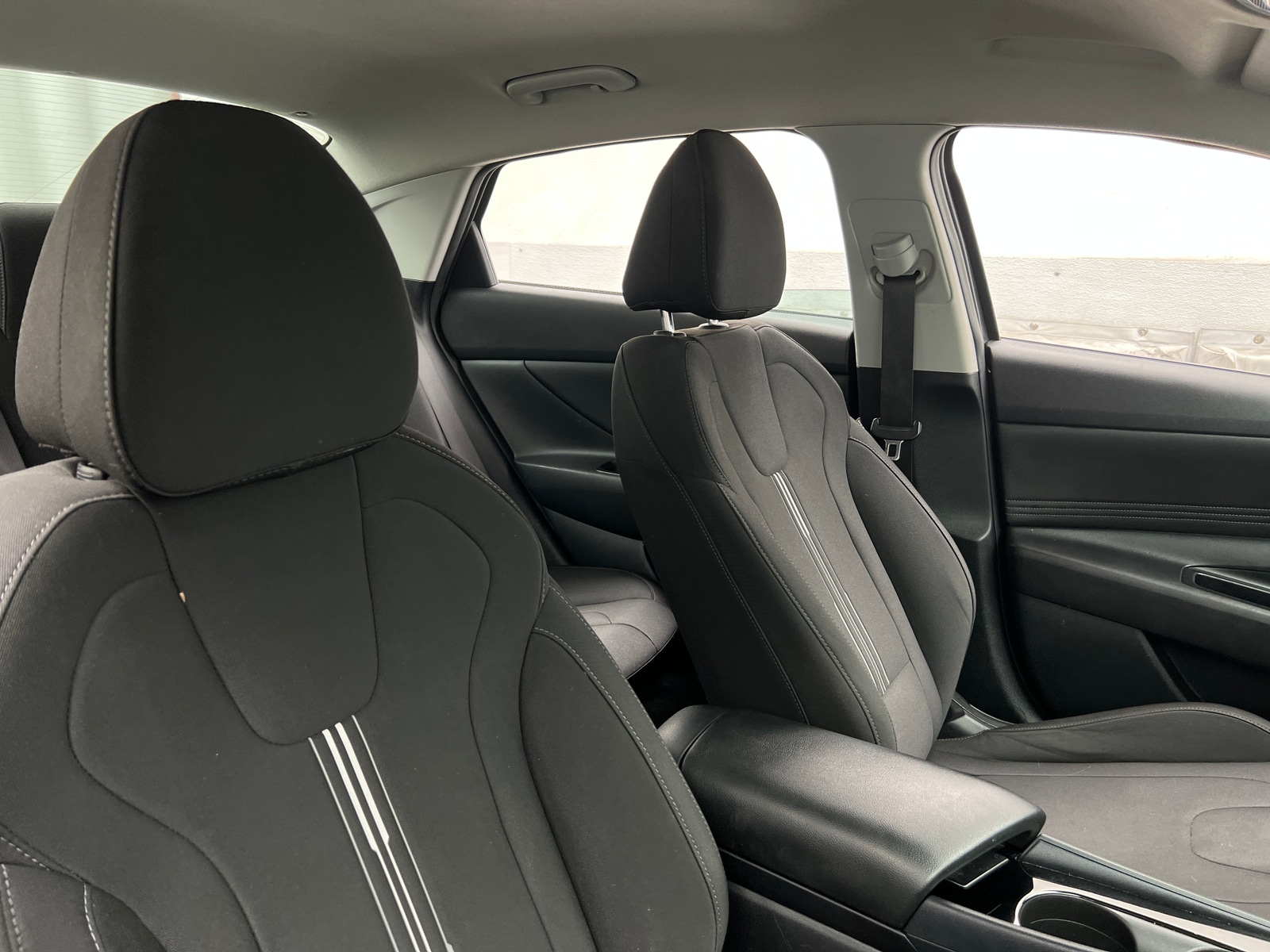 Thumbnail: 2022 Hyundai Elantra - 2
