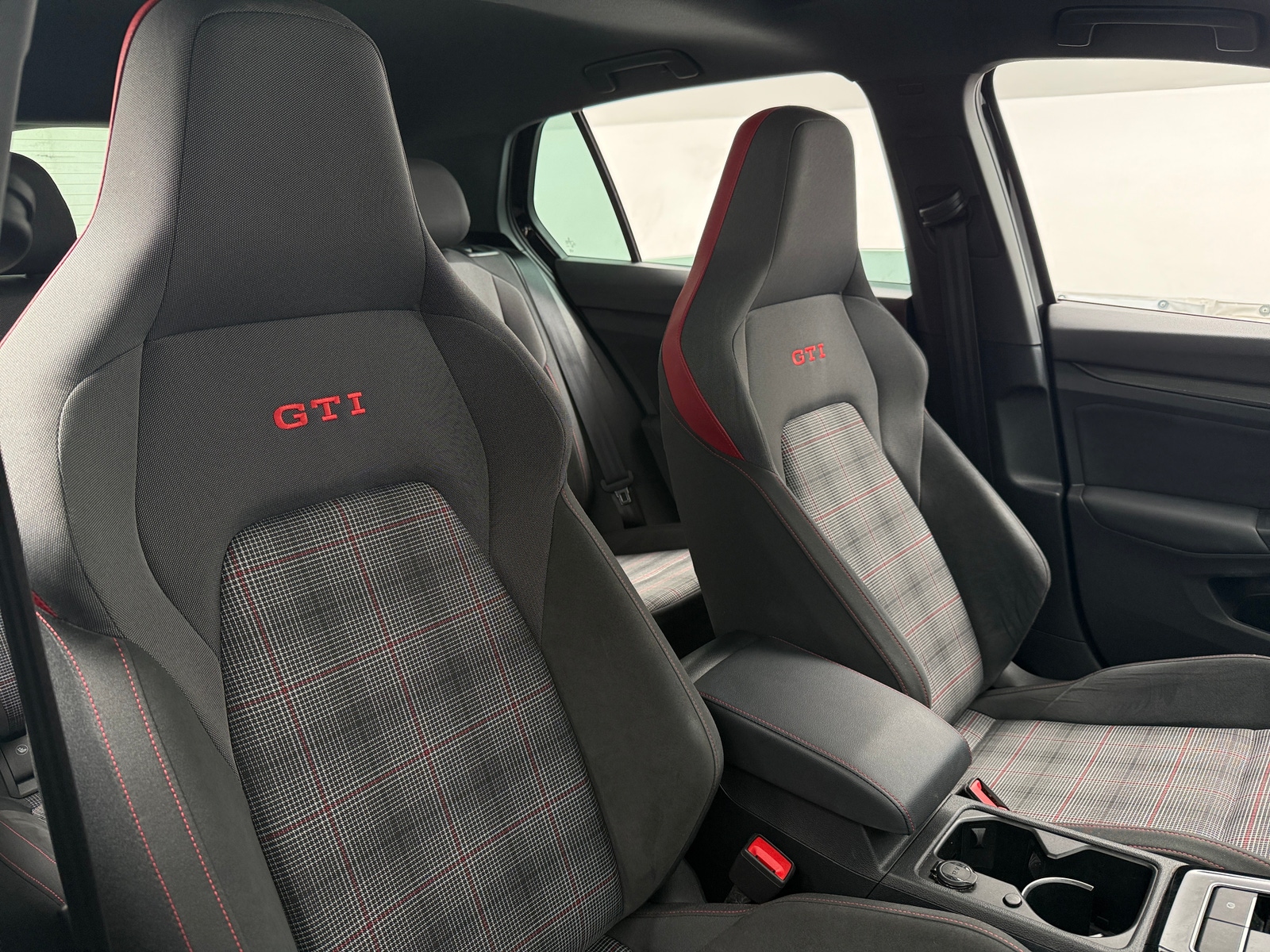Thumbnail: 2023 Volkswagen Golf - 2