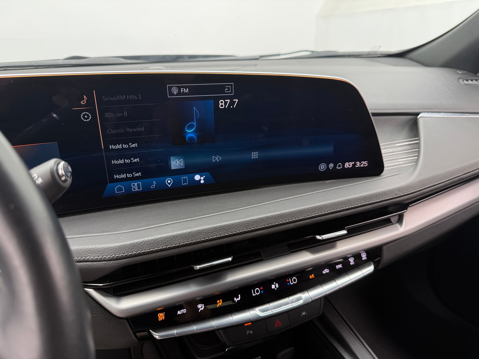 Thumbnail: 2025 Cadillac XT4 - 3
