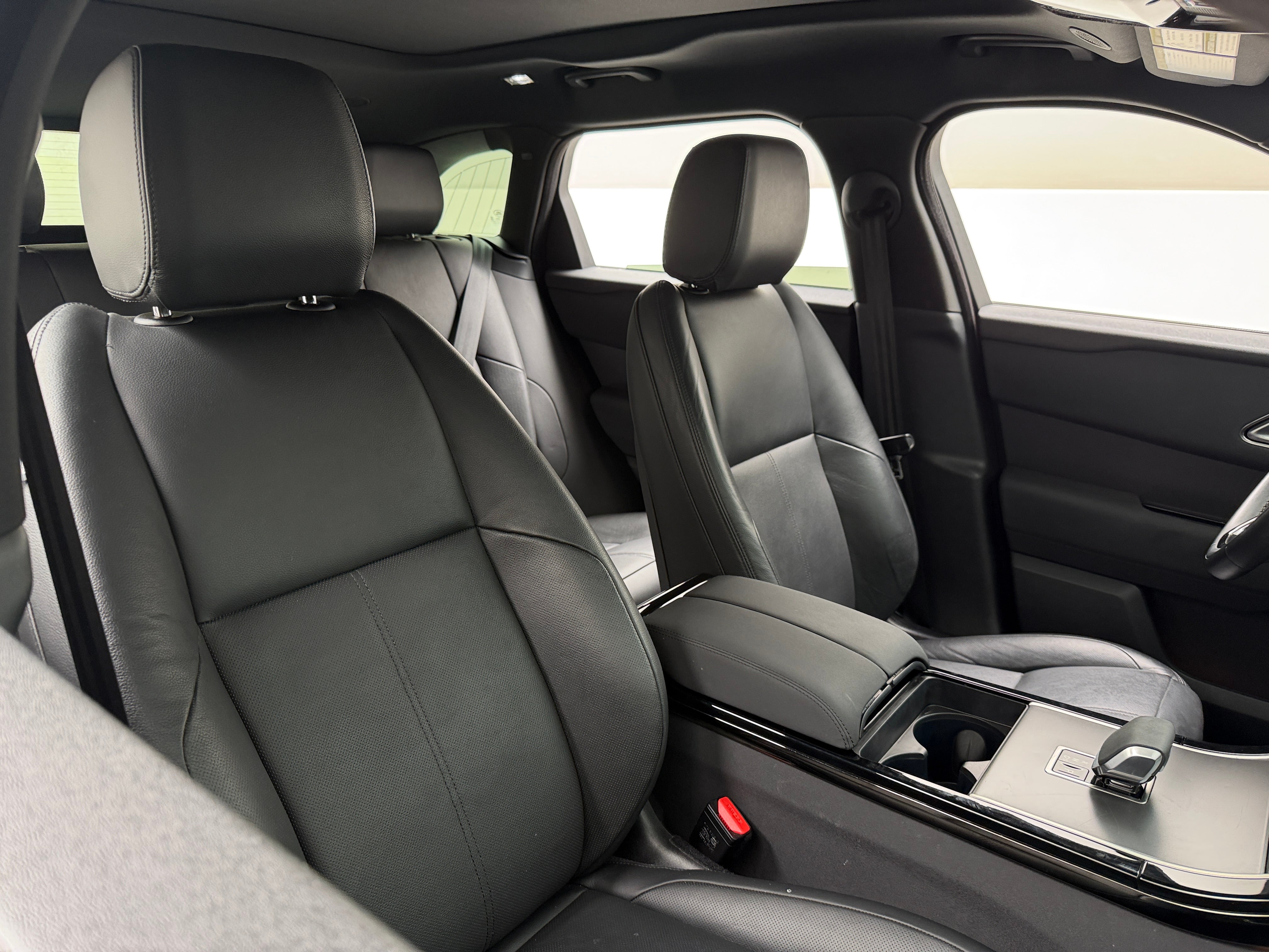 2025 Land Rover Range Rover Velar