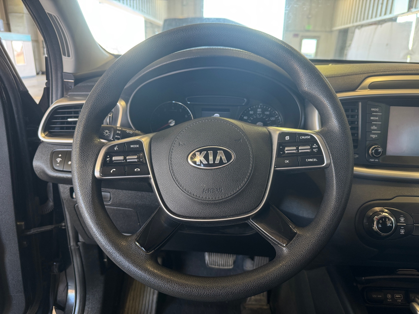 Thumbnail: 2019 Kia Sorento - 5