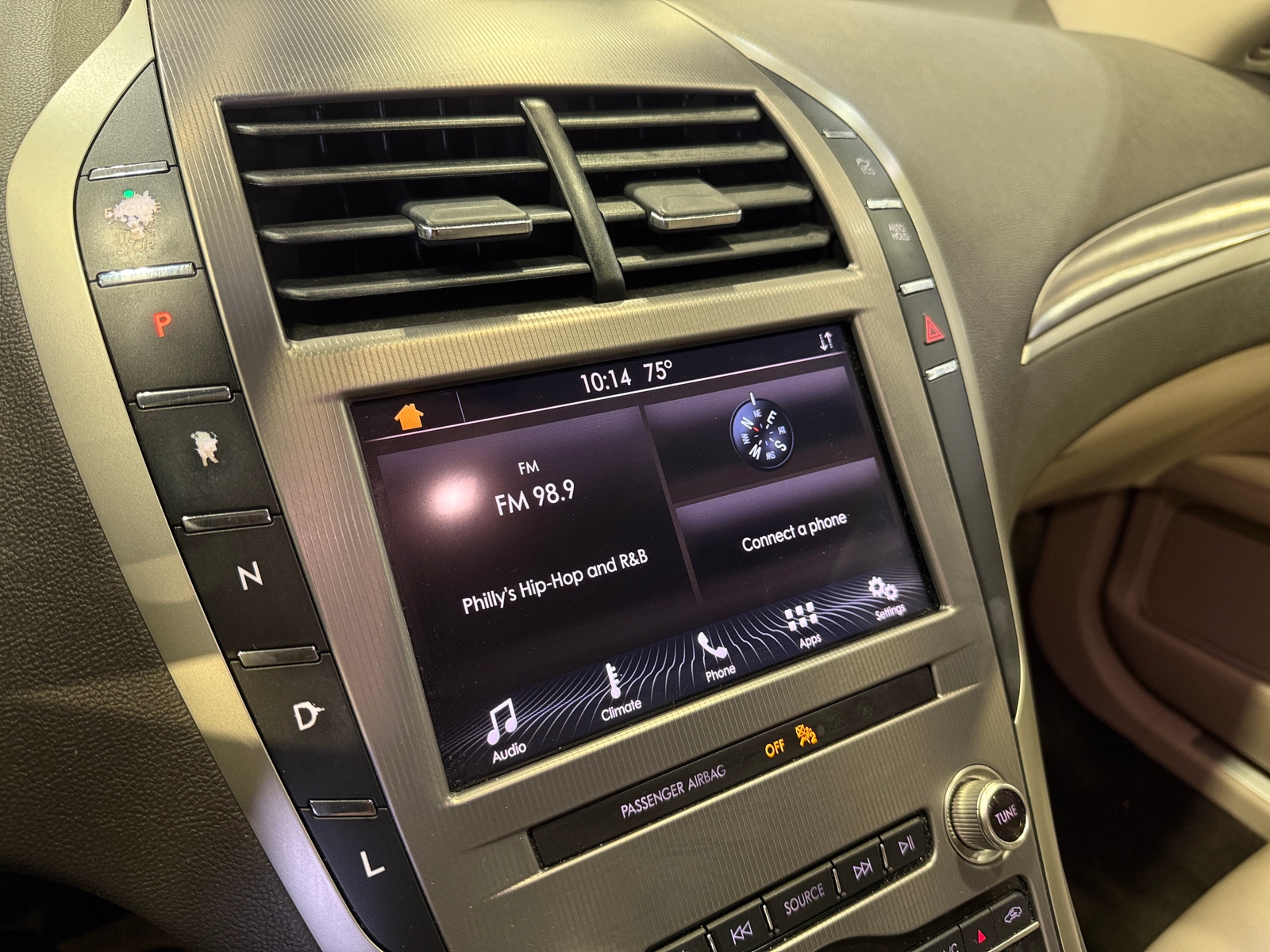 Thumbnail: 2019 Lincoln MKZ - 3