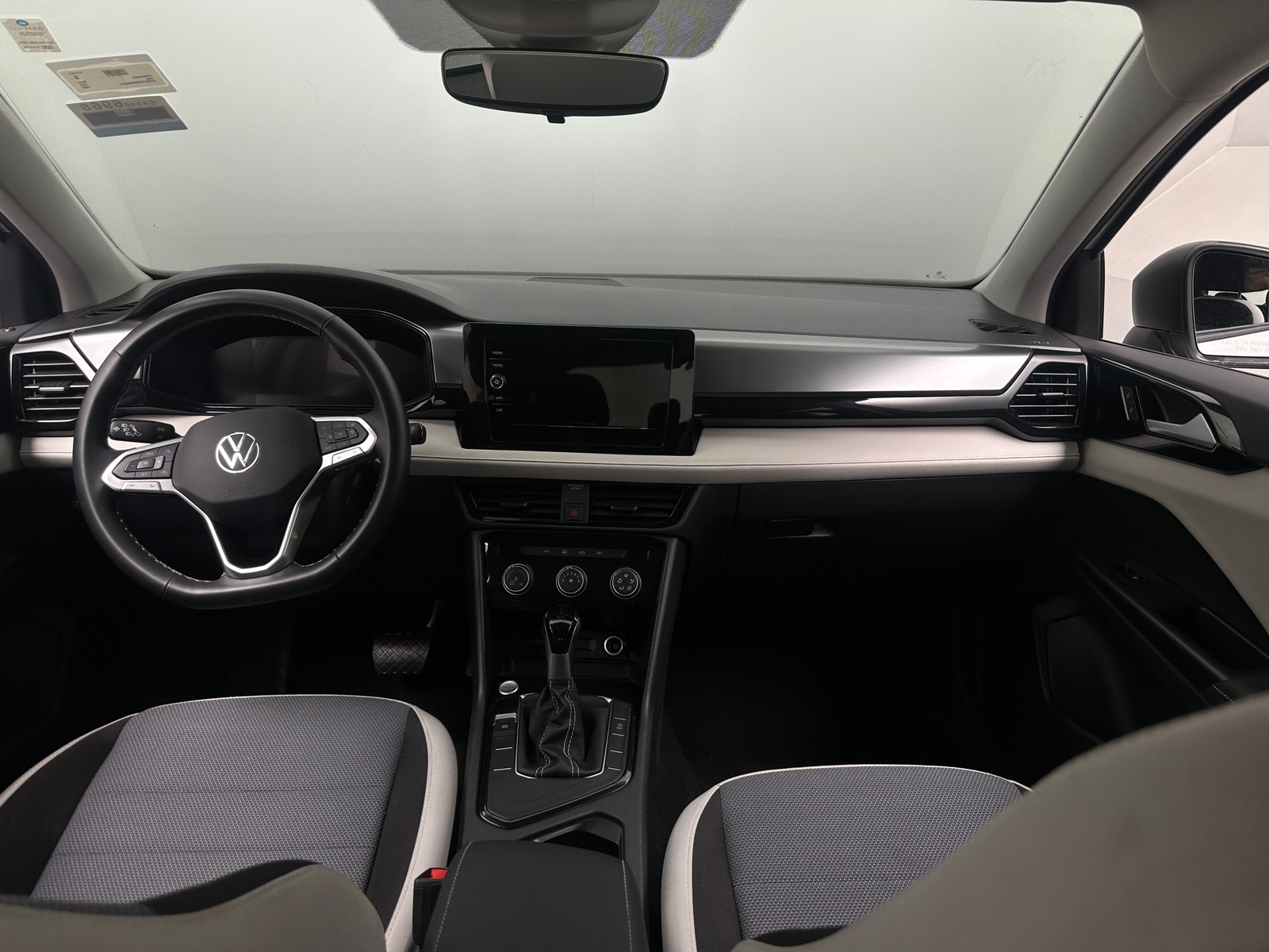 Thumbnail: 2025 Volkswagen Taos - 3