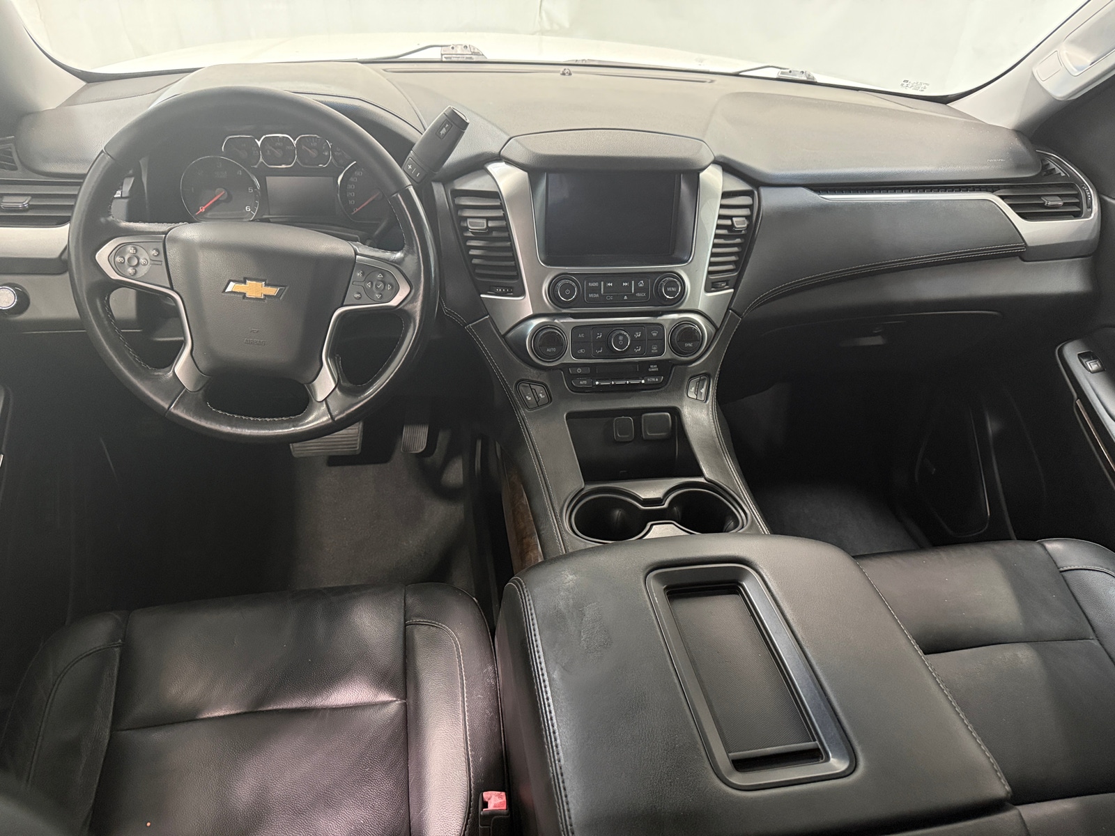 Thumbnail: 2019 Chevrolet Tahoe - 2