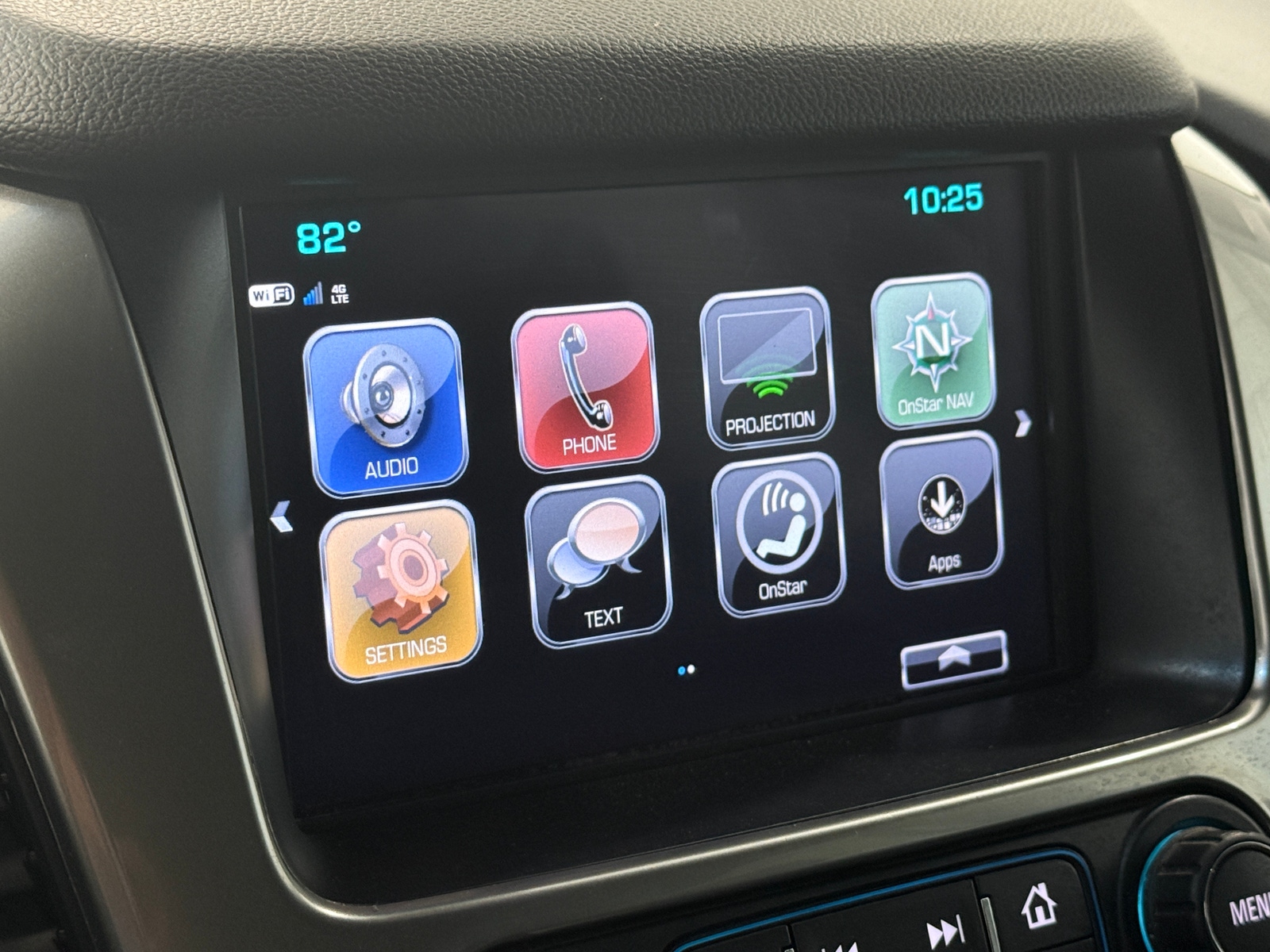 Thumbnail: 2019 Chevrolet Tahoe - 3