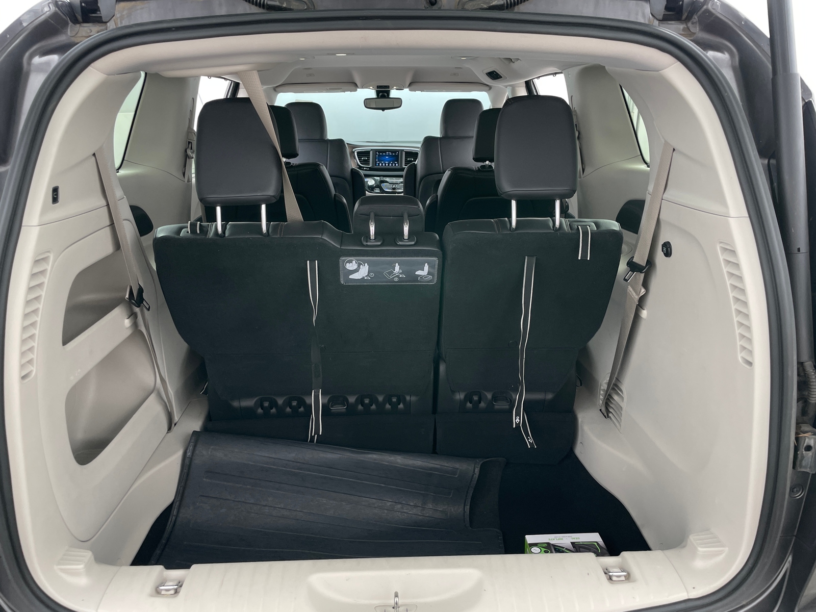 Thumbnail: 2018 Chrysler Pacifica - 6