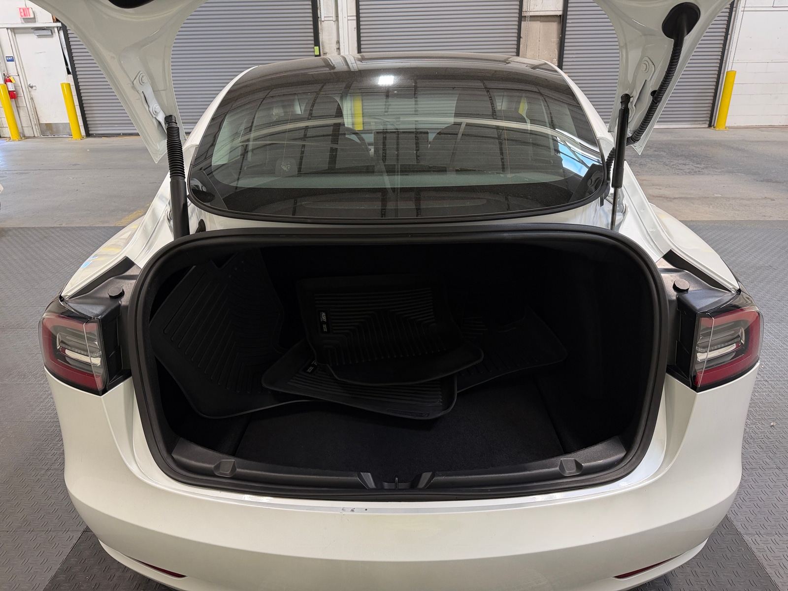 Thumbnail: 2023 Tesla Model 3 - 6