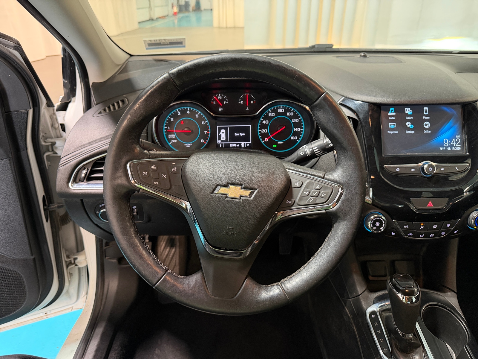 Thumbnail: 2018 Chevrolet Cruze - 4