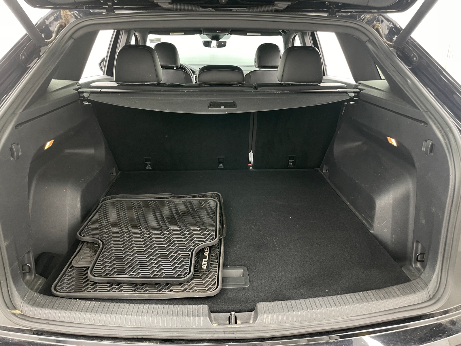 Thumbnail: 2021 Volkswagen Atlas - 6