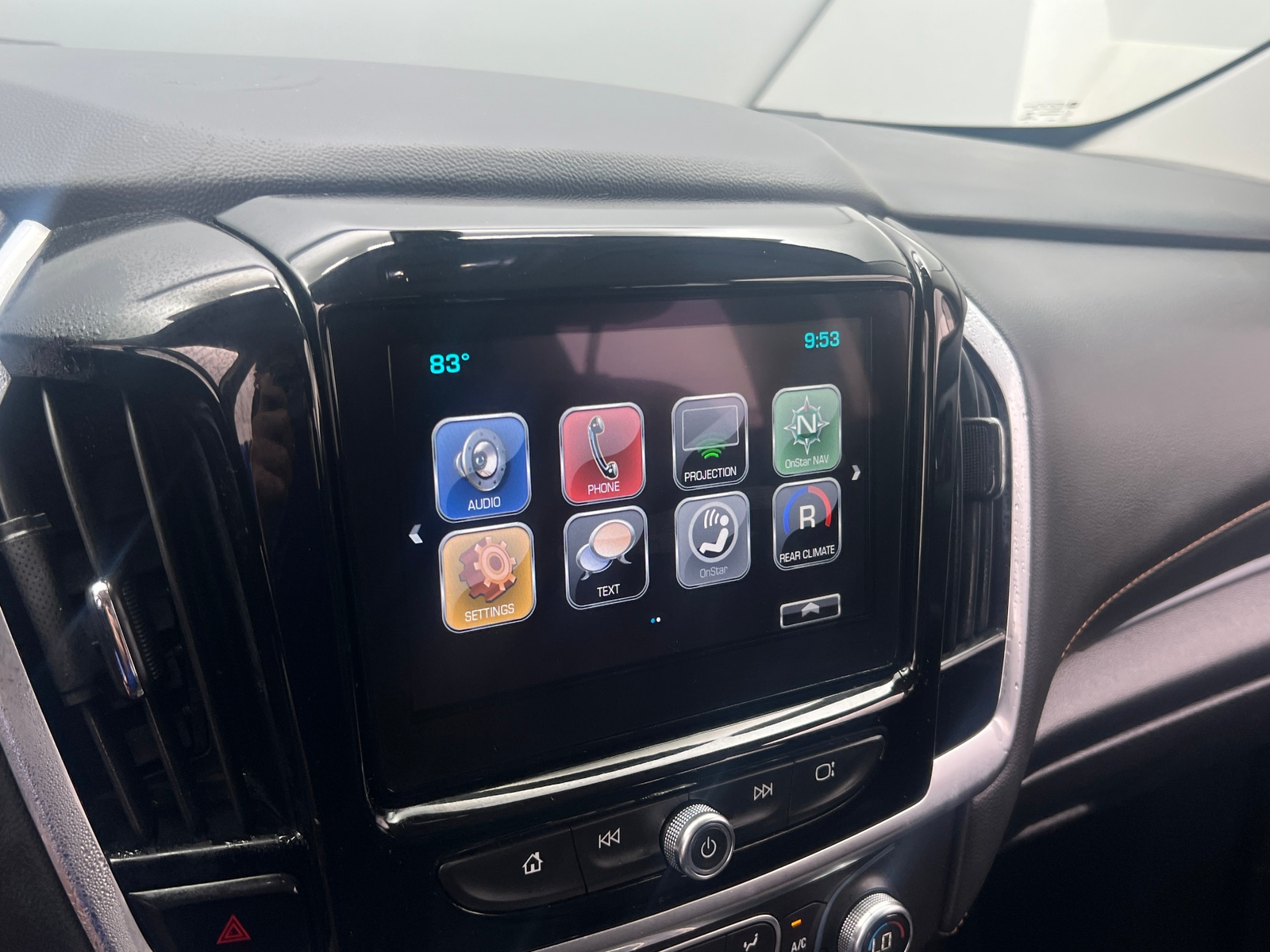Thumbnail: 2019 Chevrolet Traverse - 4