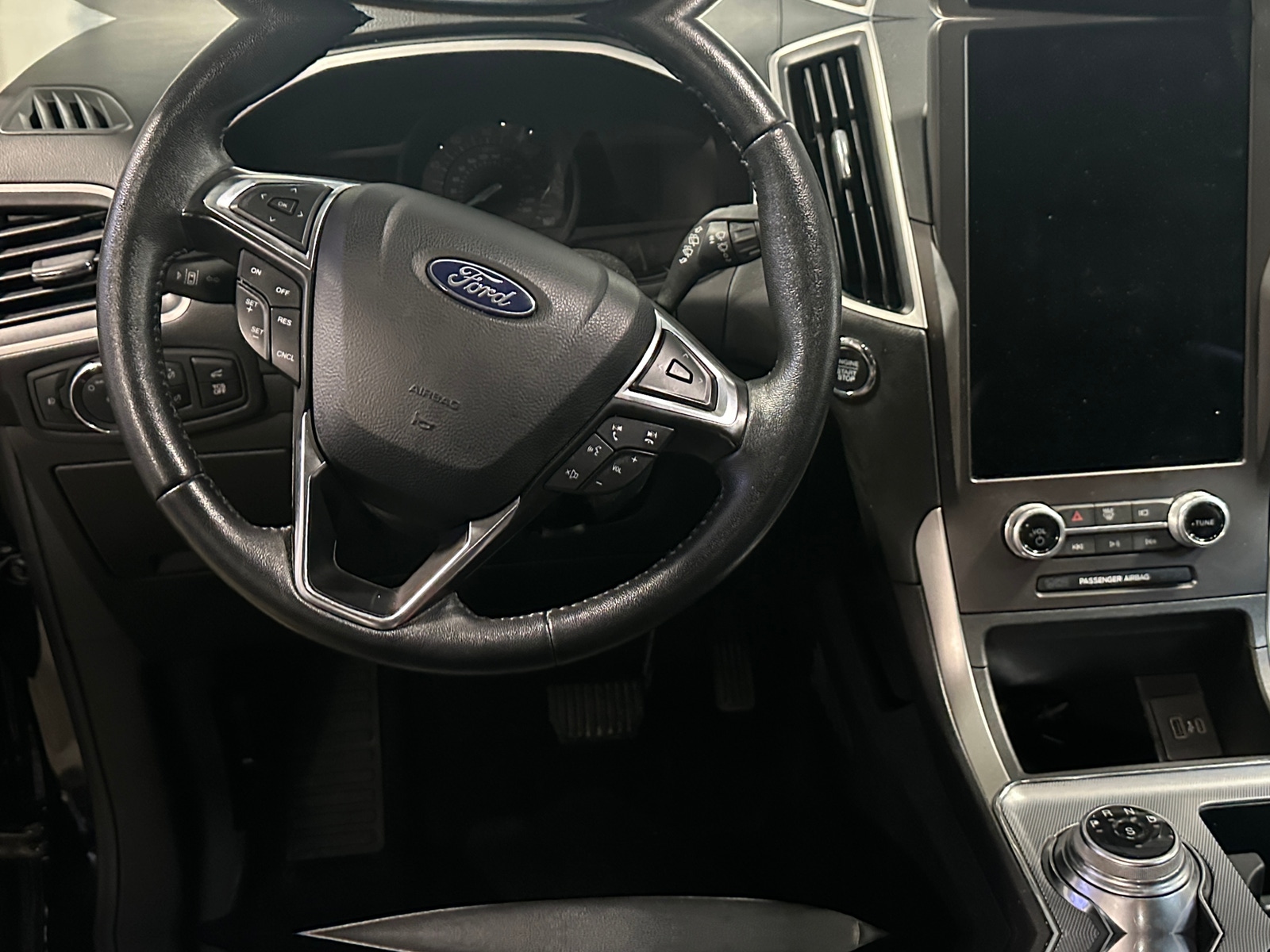 Thumbnail: 2021 Ford Edge - 4