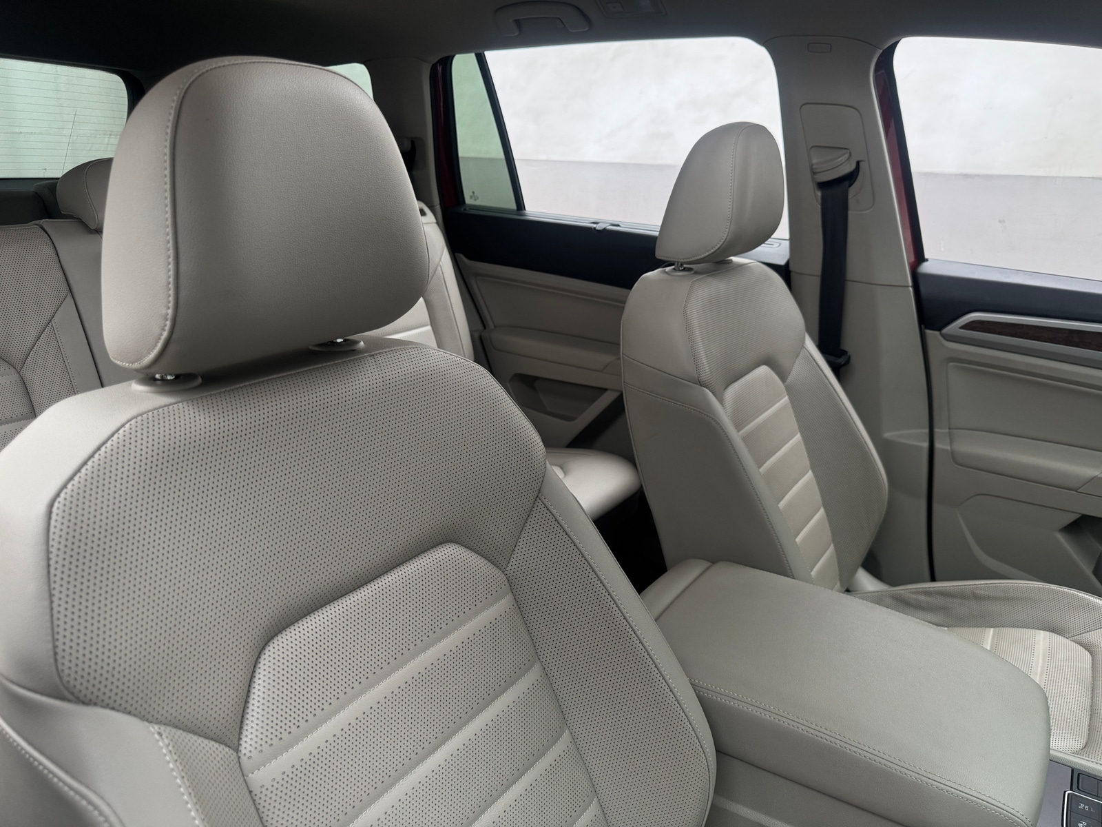 Thumbnail: 2018 Volkswagen Atlas - 2