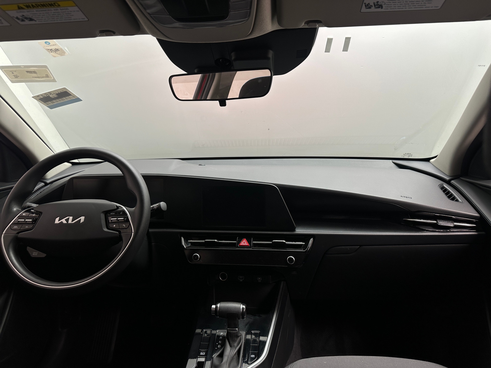 Thumbnail: 2025 Kia Niro - 3