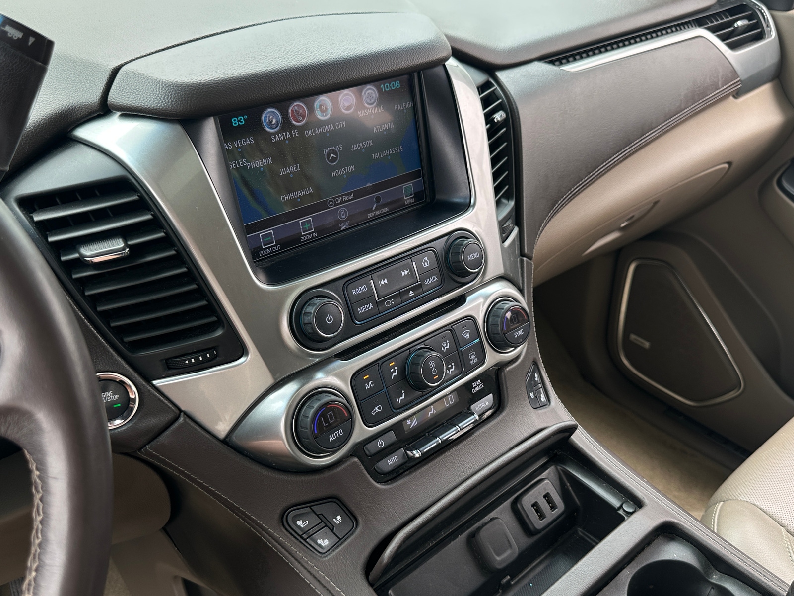 Thumbnail: 2017 Chevrolet Suburban - 3