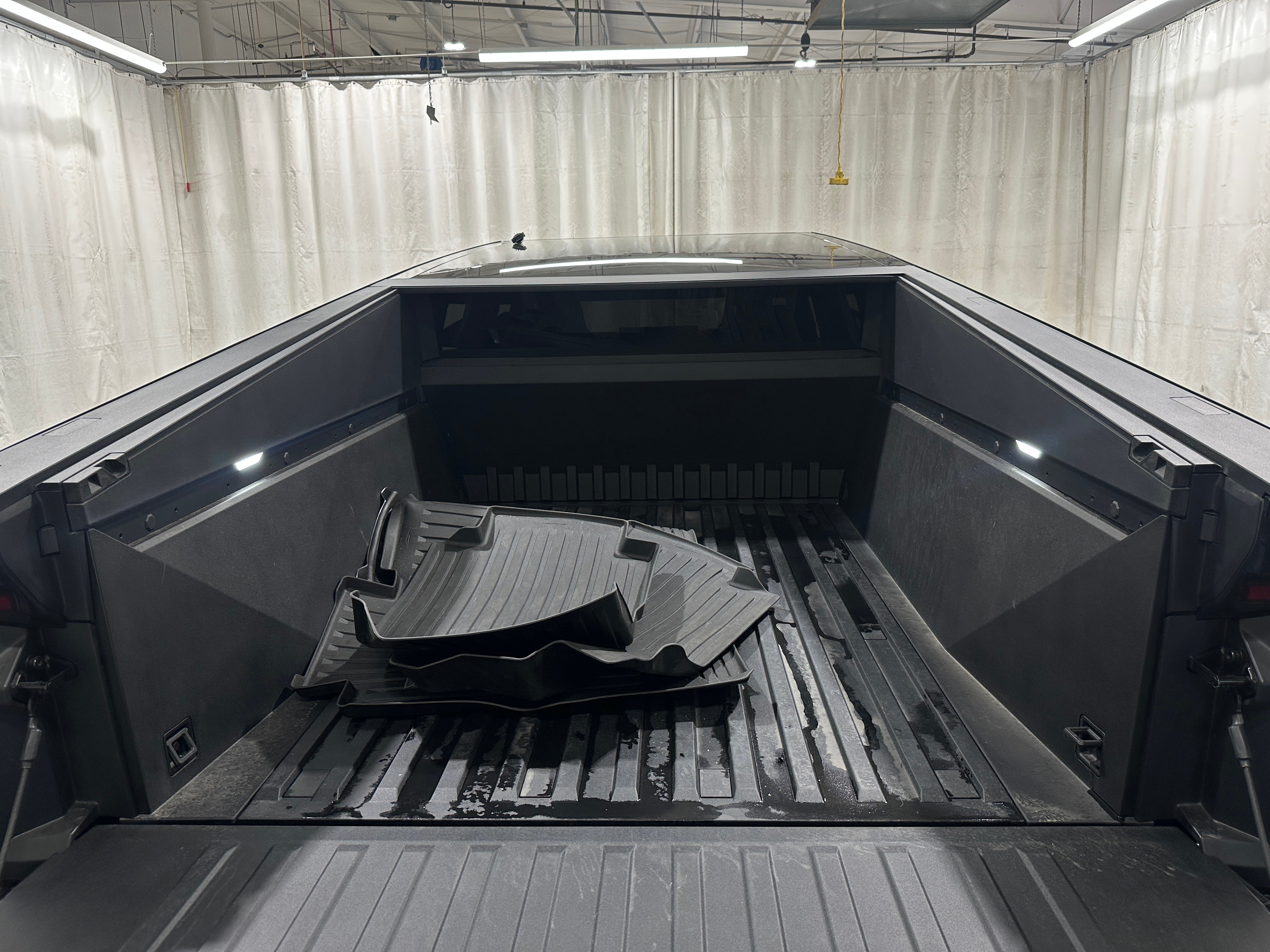2025 Tesla Cybertruck