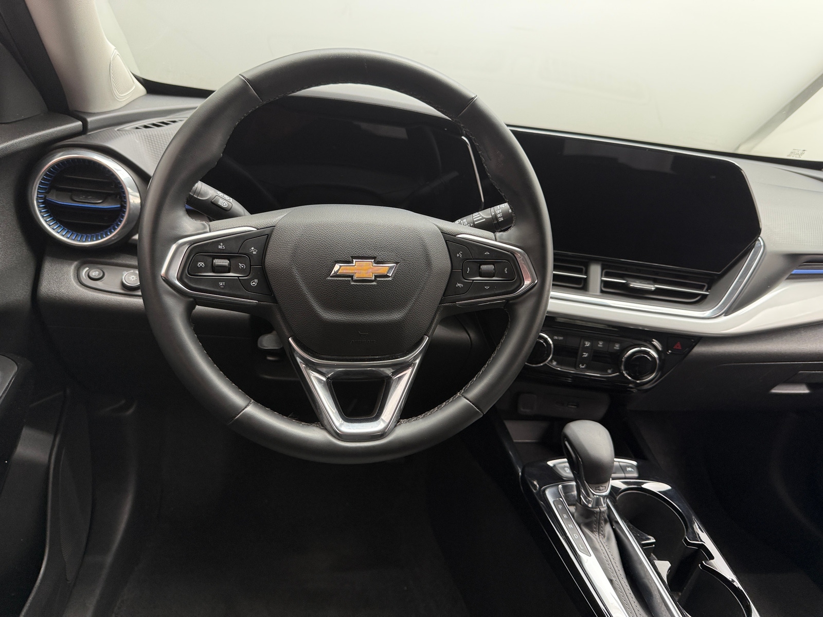 Thumbnail: 2025 Chevrolet Trax - 4