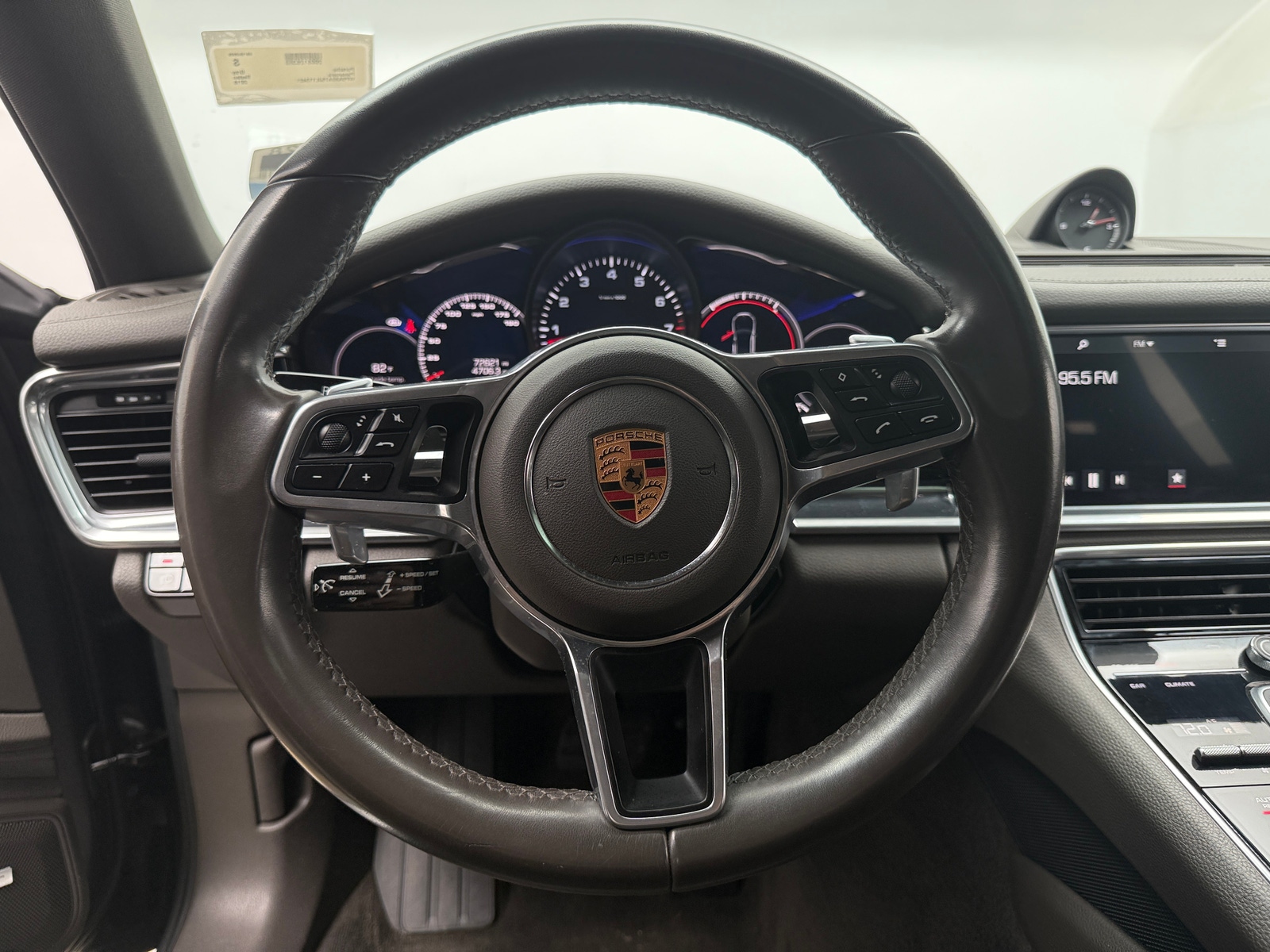 Thumbnail: 2018 Porsche Panamera - 4