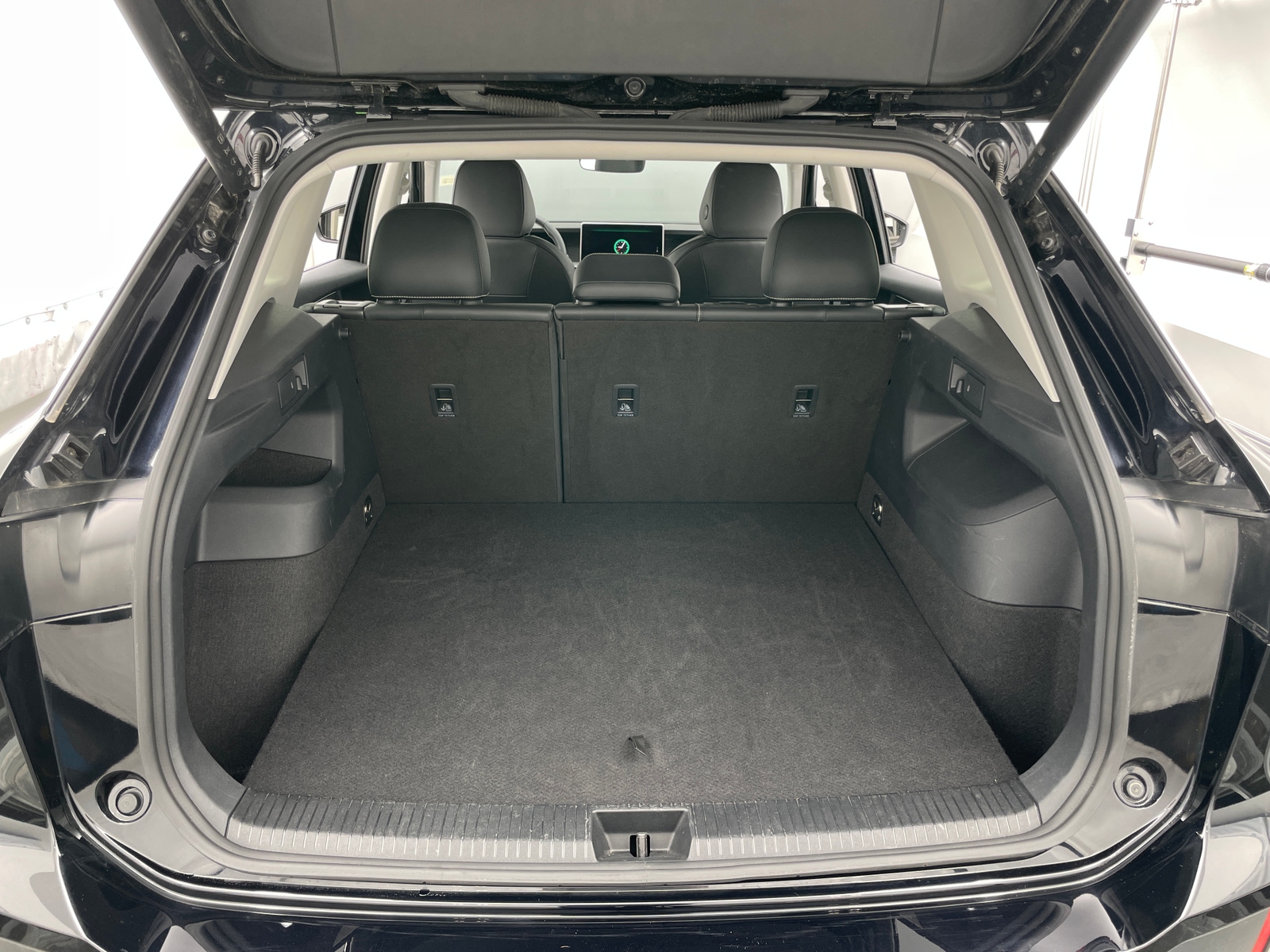 Thumbnail: 2026 Volkswagen Tiguan - 7
