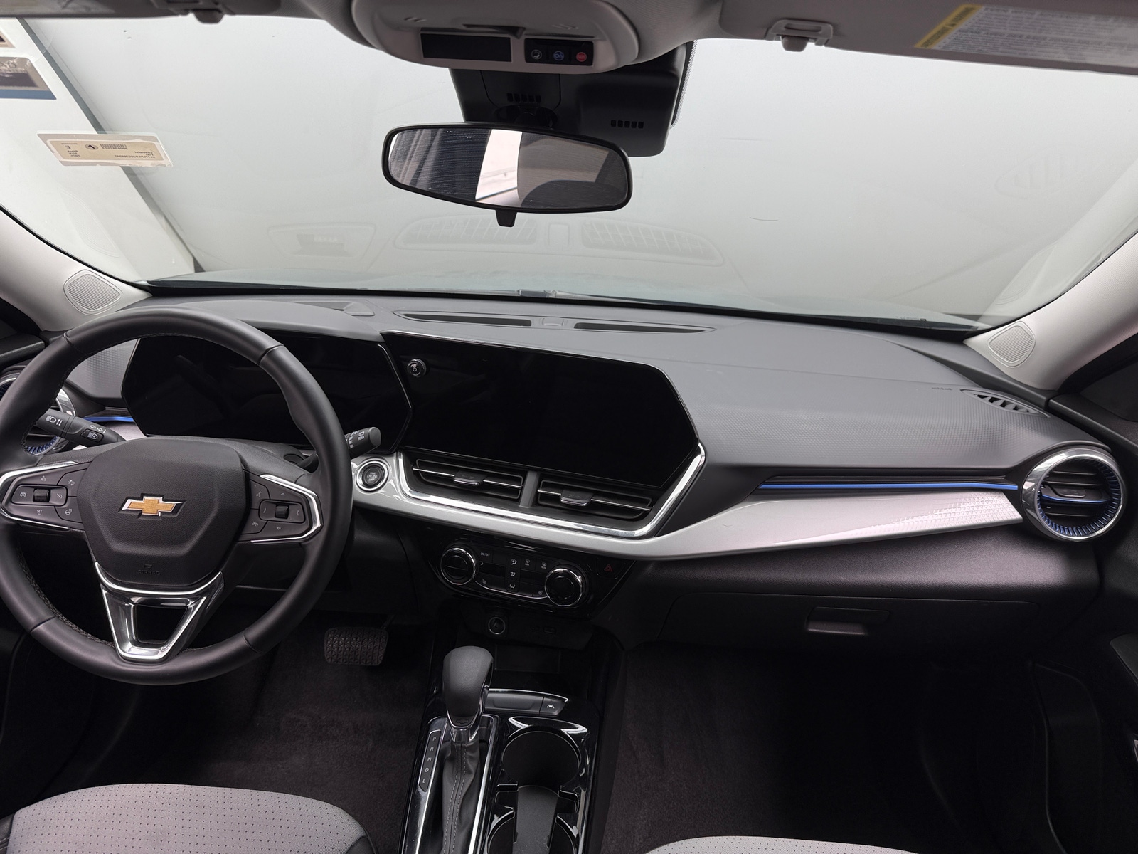 Thumbnail: 2025 Chevrolet Trax - 2