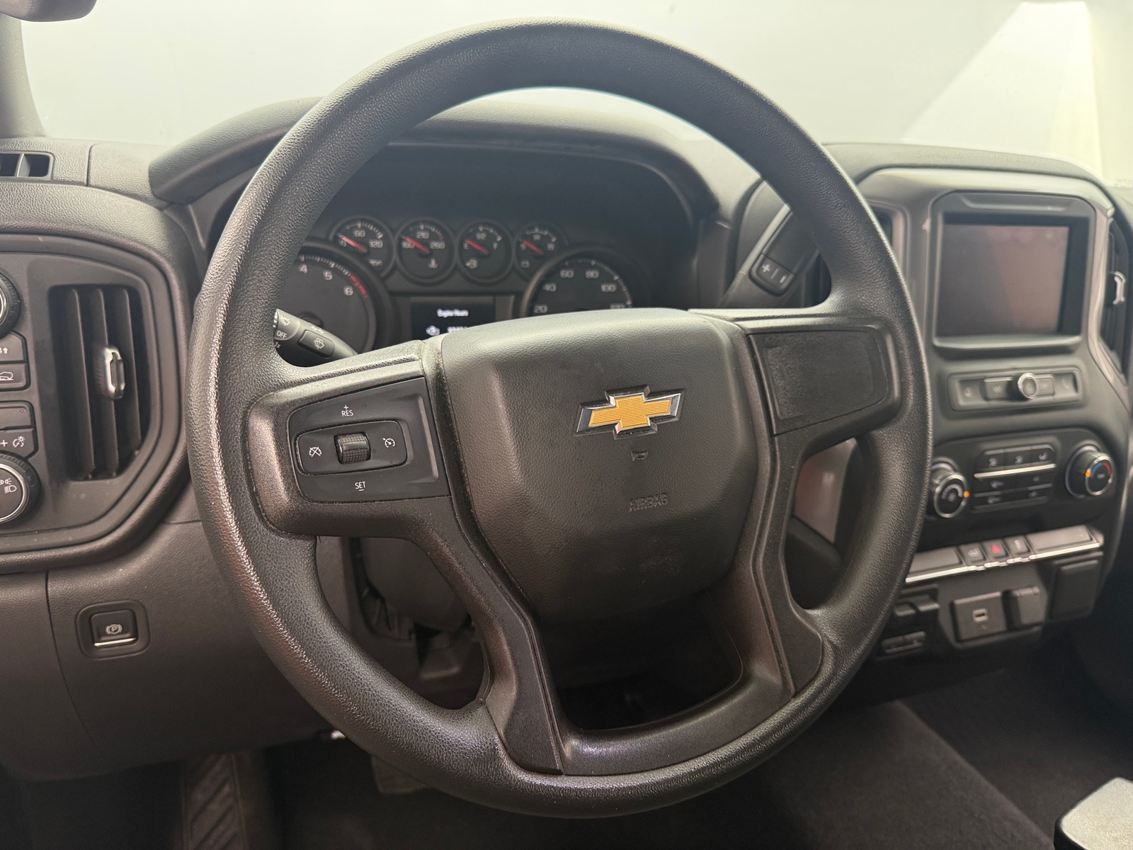 Thumbnail: 2020 Chevrolet Silverado 1500 - 5