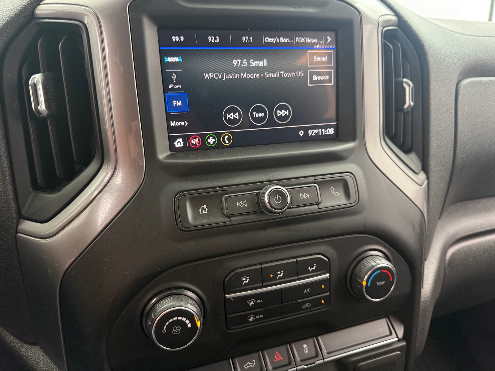 Thumbnail: 2020 Chevrolet Silverado 1500 - 4
