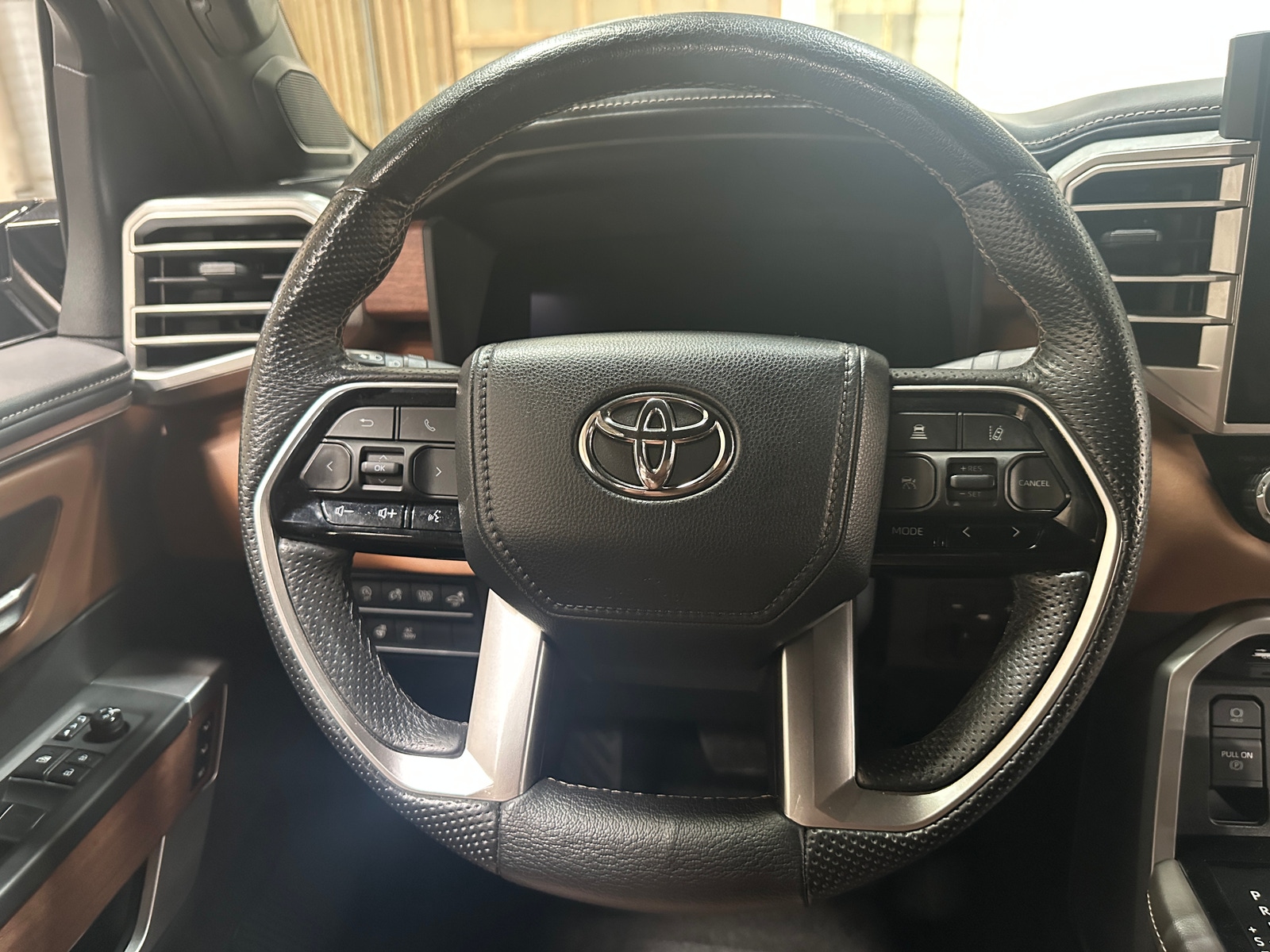 Thumbnail: 2022 Toyota Tundra - 4