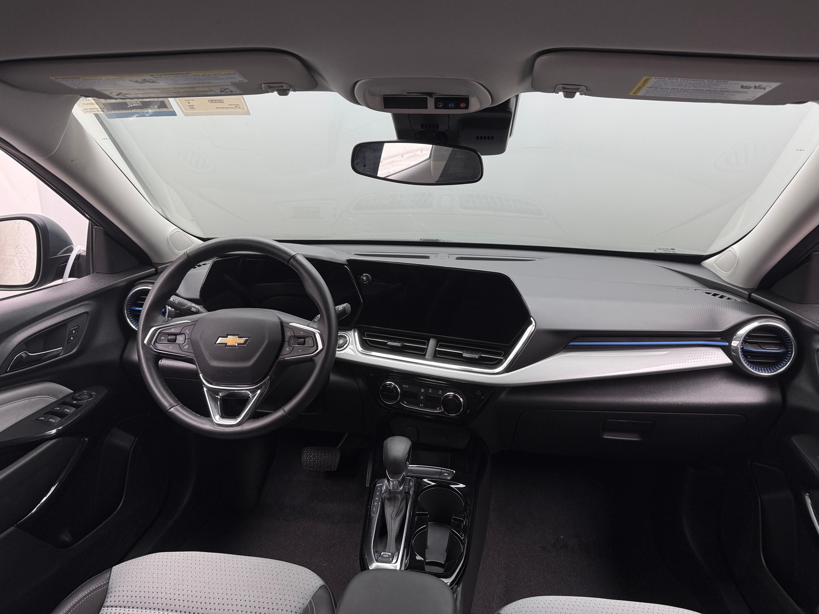 Thumbnail: 2025 Chevrolet Trax - 2
