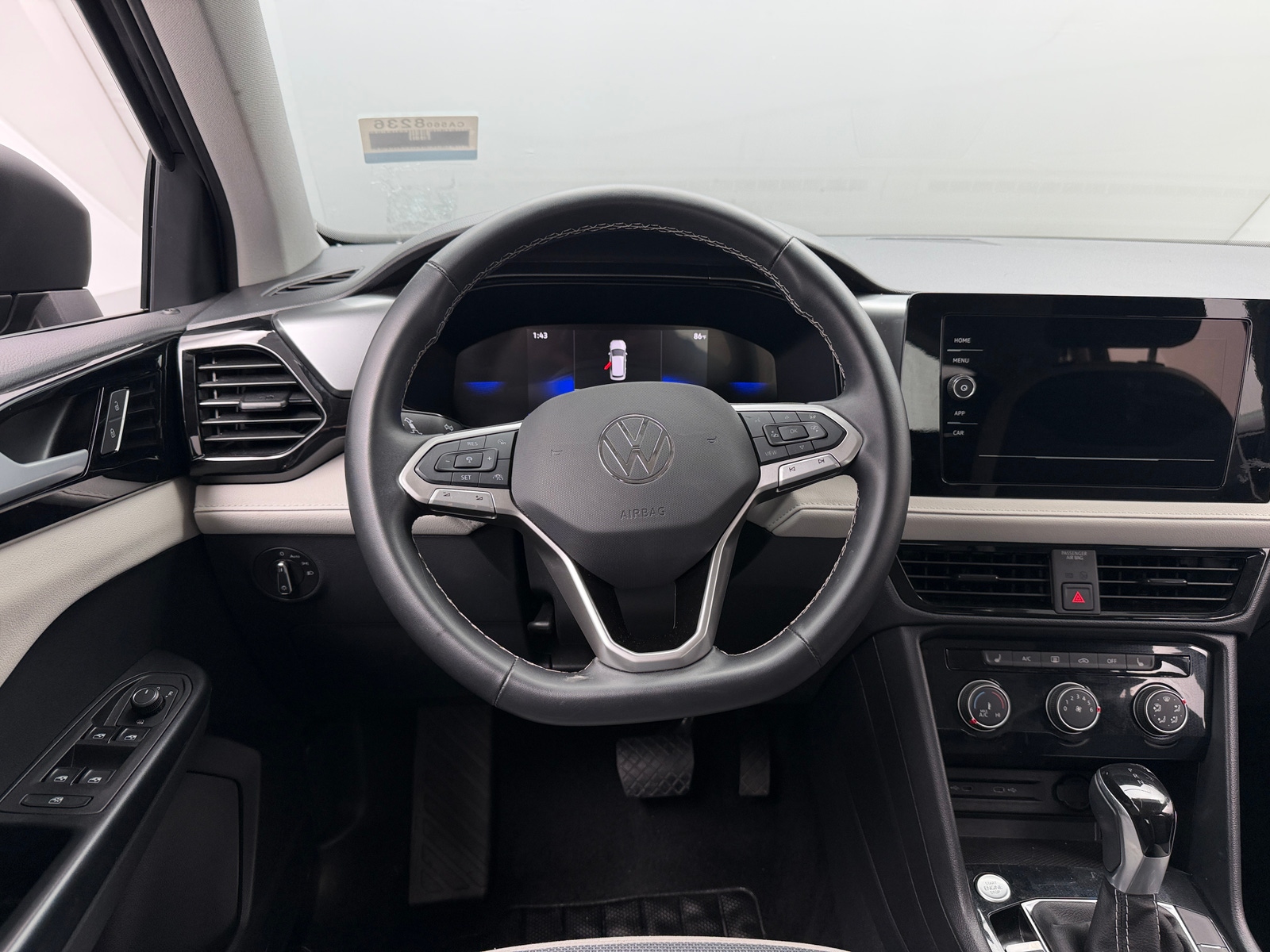 Thumbnail: 2025 Volkswagen Taos - 5