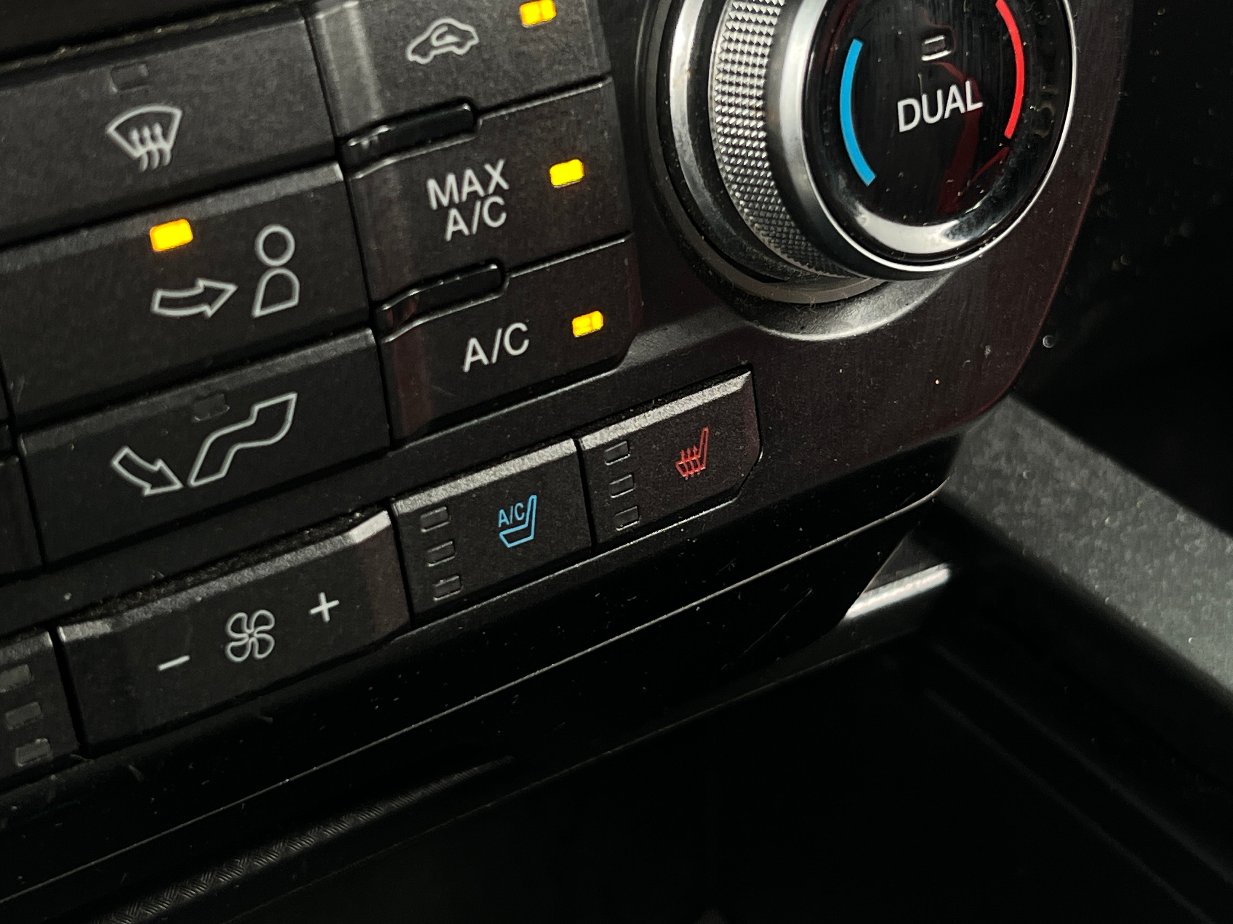 2017 Ford F-150 Lariat - Photo 18
