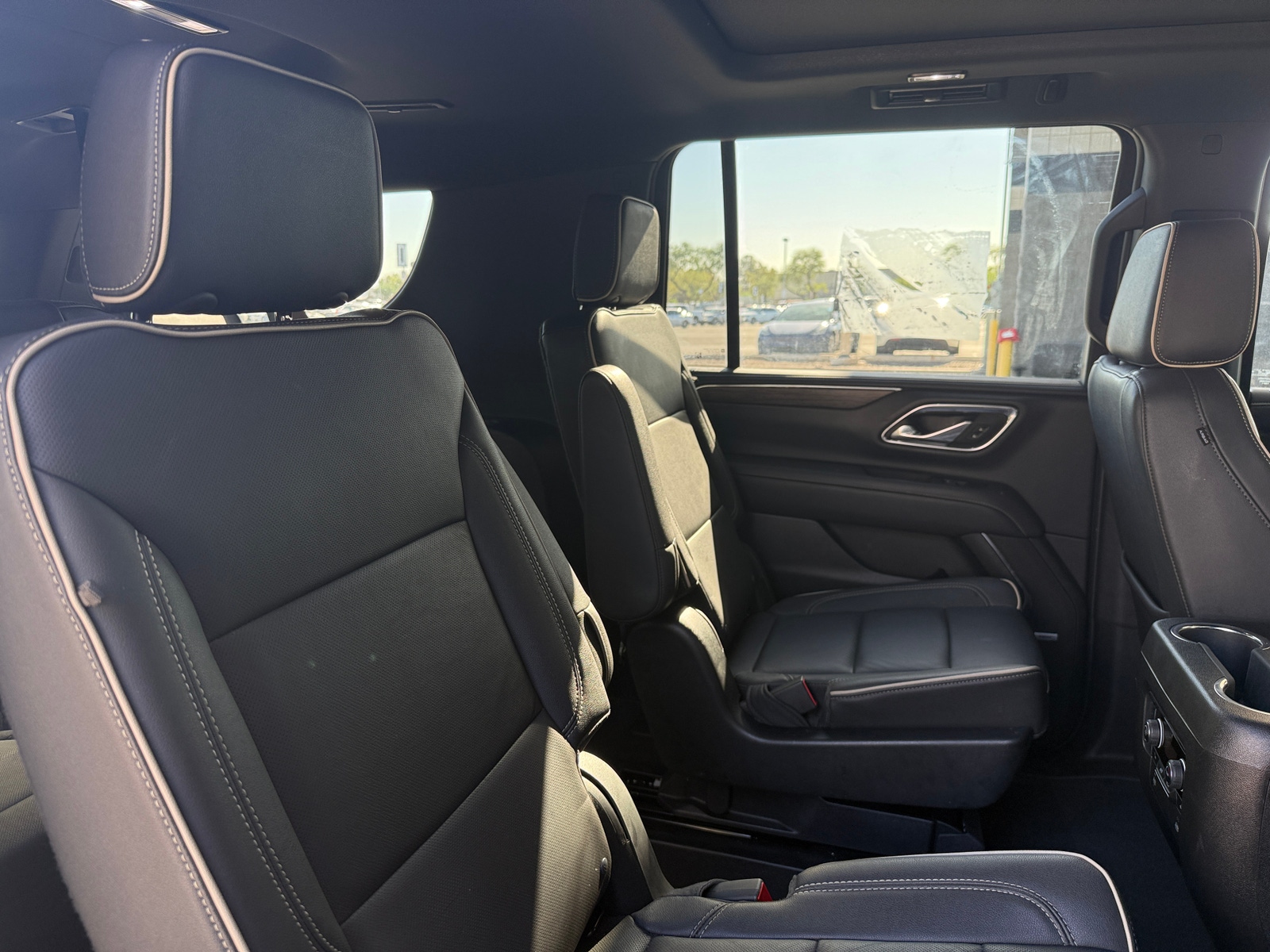 Thumbnail: 2023 Chevrolet Suburban - 5