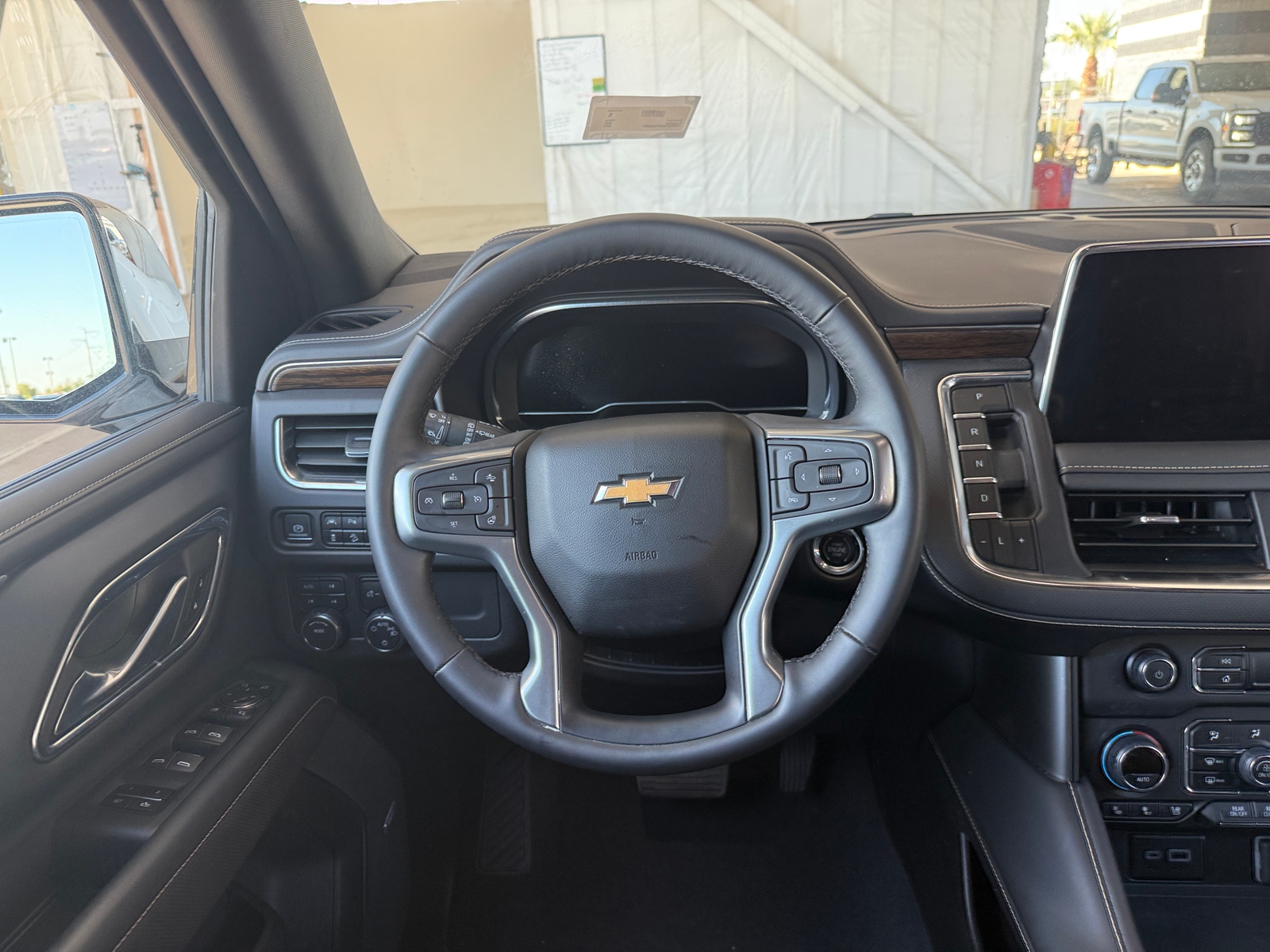 Thumbnail: 2023 Chevrolet Suburban - 4