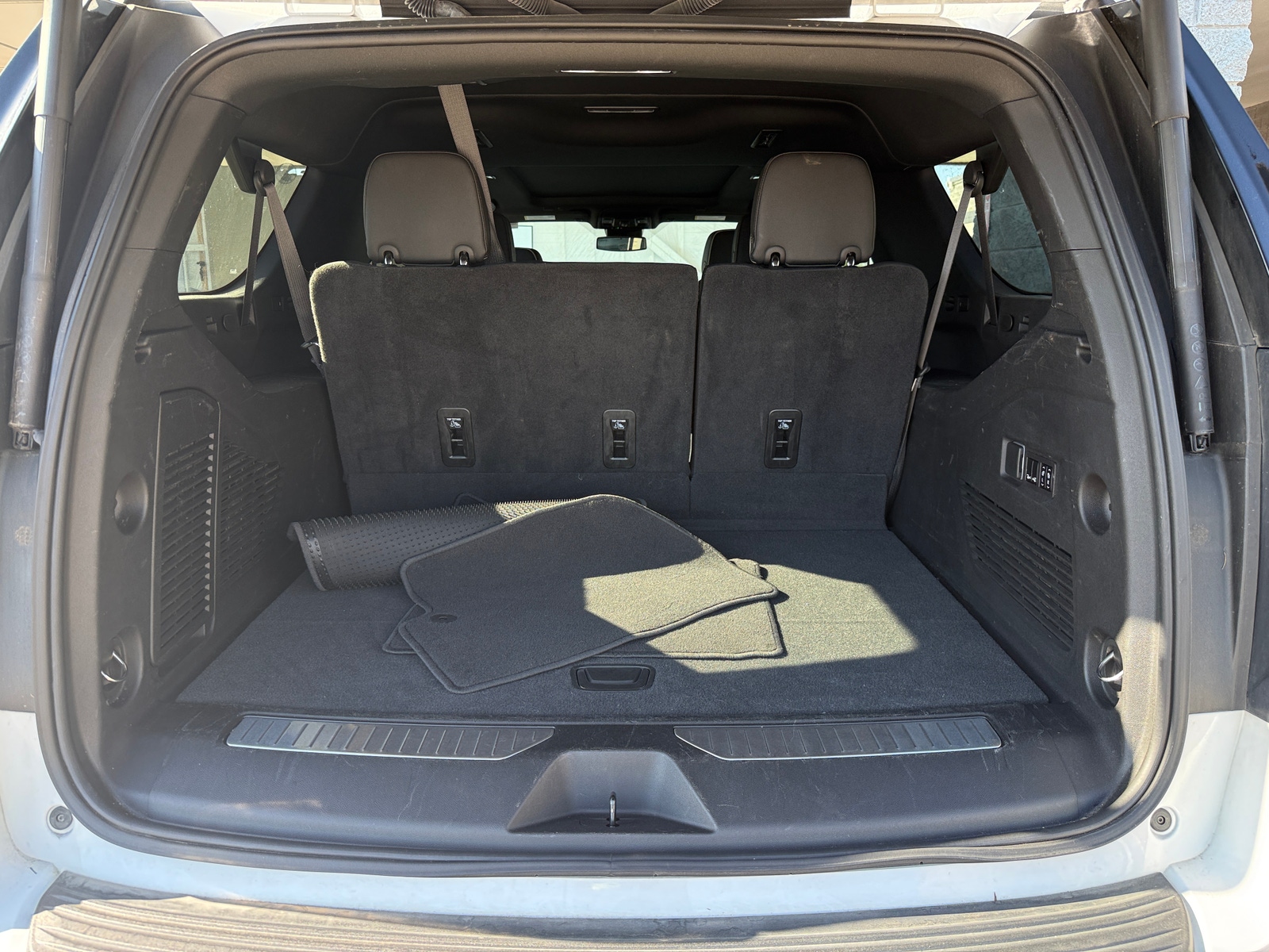 Thumbnail: 2023 Chevrolet Suburban - 6