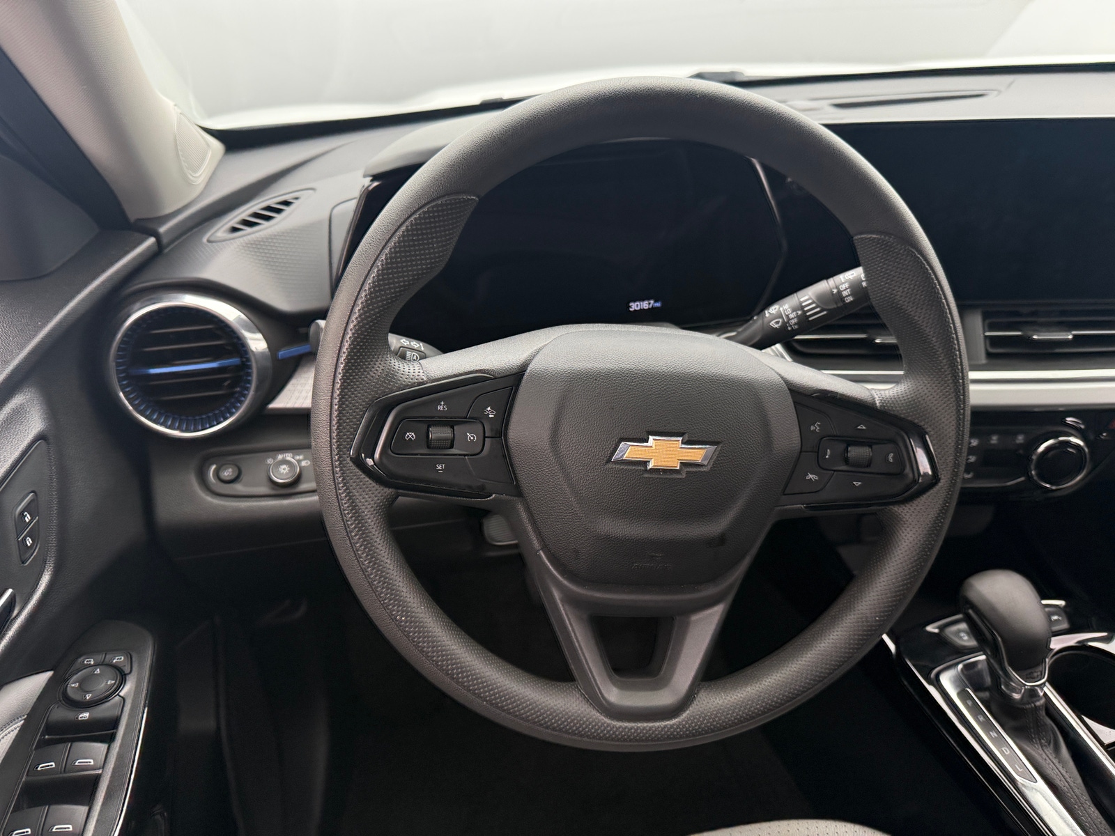 Thumbnail: 2025 Chevrolet Trax - 4