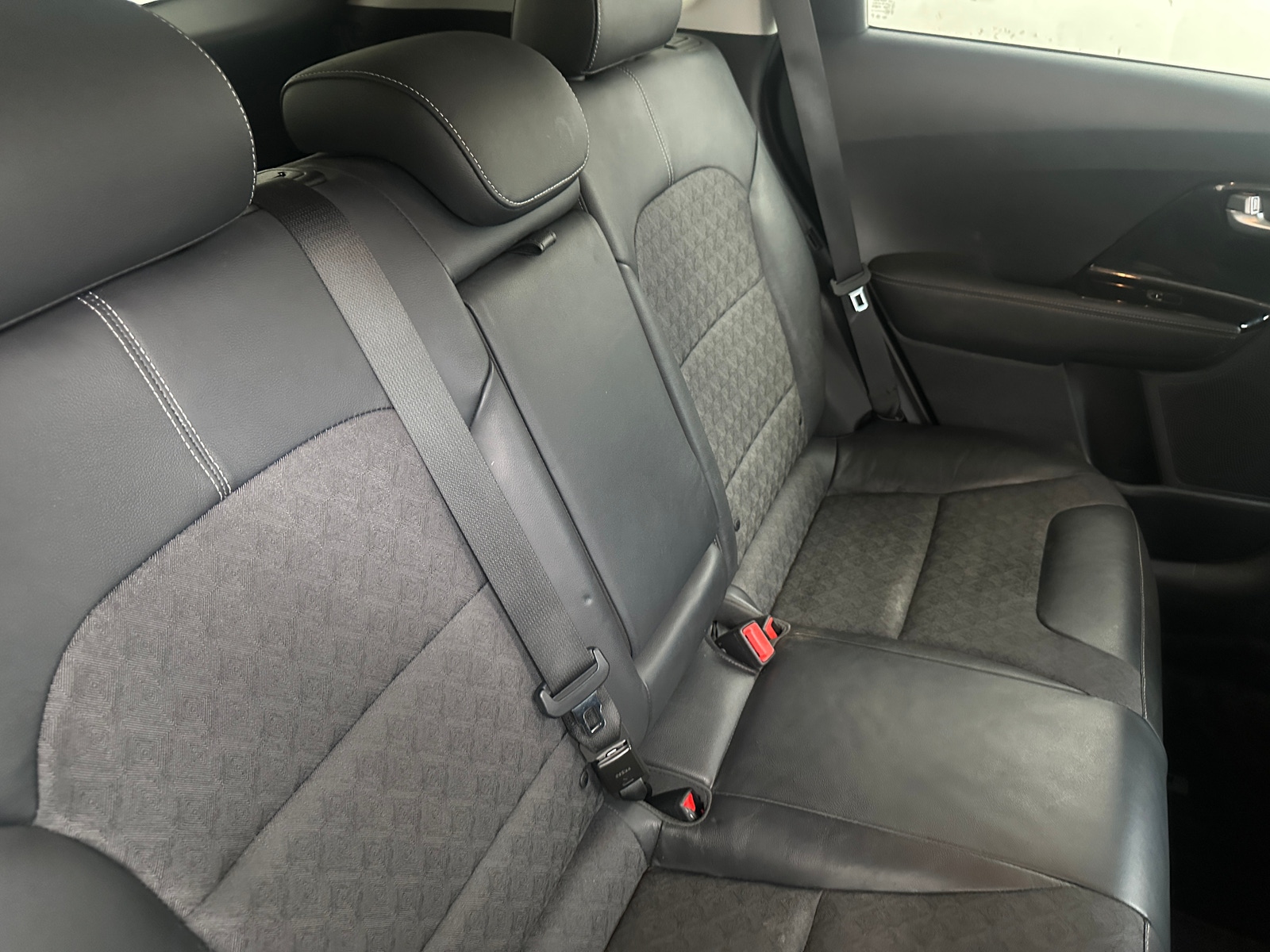 Thumbnail: 2019 Kia Niro - 6