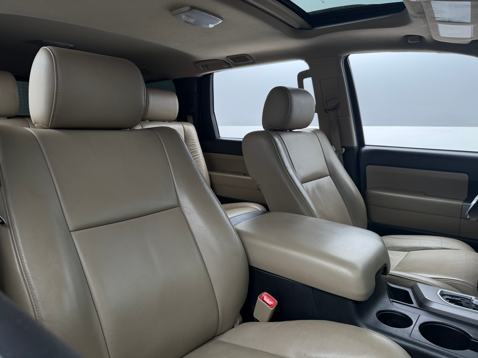 Thumbnail: 2015 Toyota Sequoia - 2