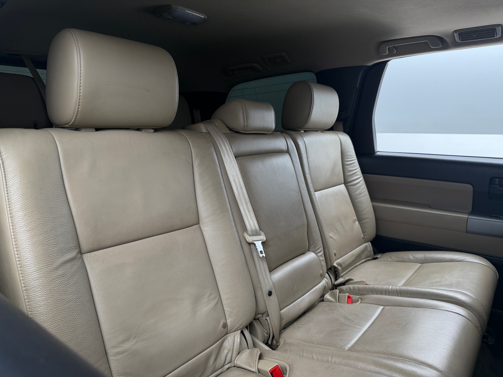 Thumbnail: 2015 Toyota Sequoia - 6