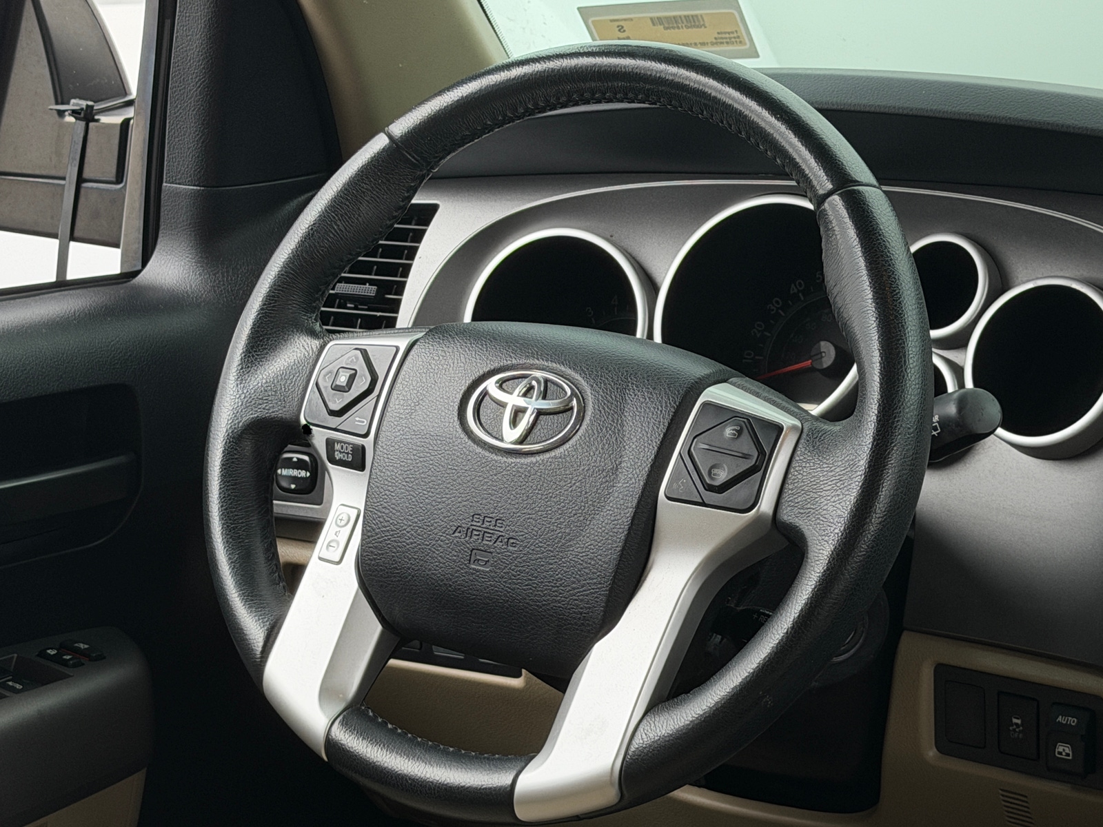 Thumbnail: 2015 Toyota Sequoia - 5