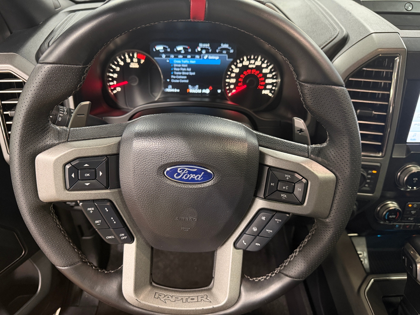 Thumbnail: 2019 Ford Econoline - 4