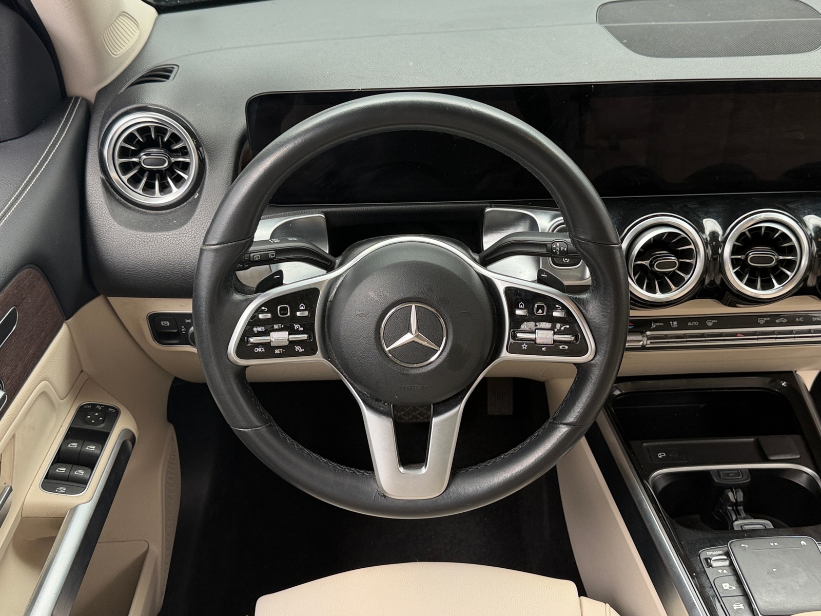 Thumbnail: 2023 Mercedes-Benz GLB - 4