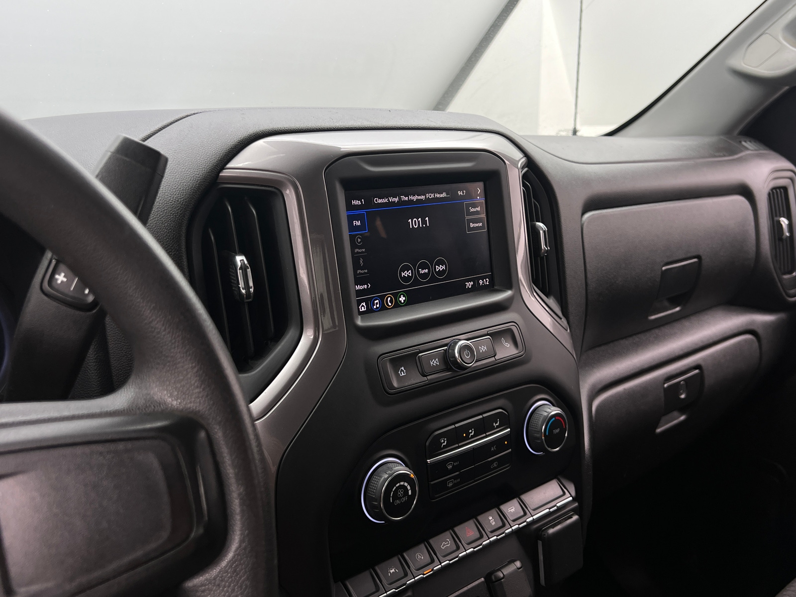 Thumbnail: 2022 Chevrolet Silverado 1500 - 4