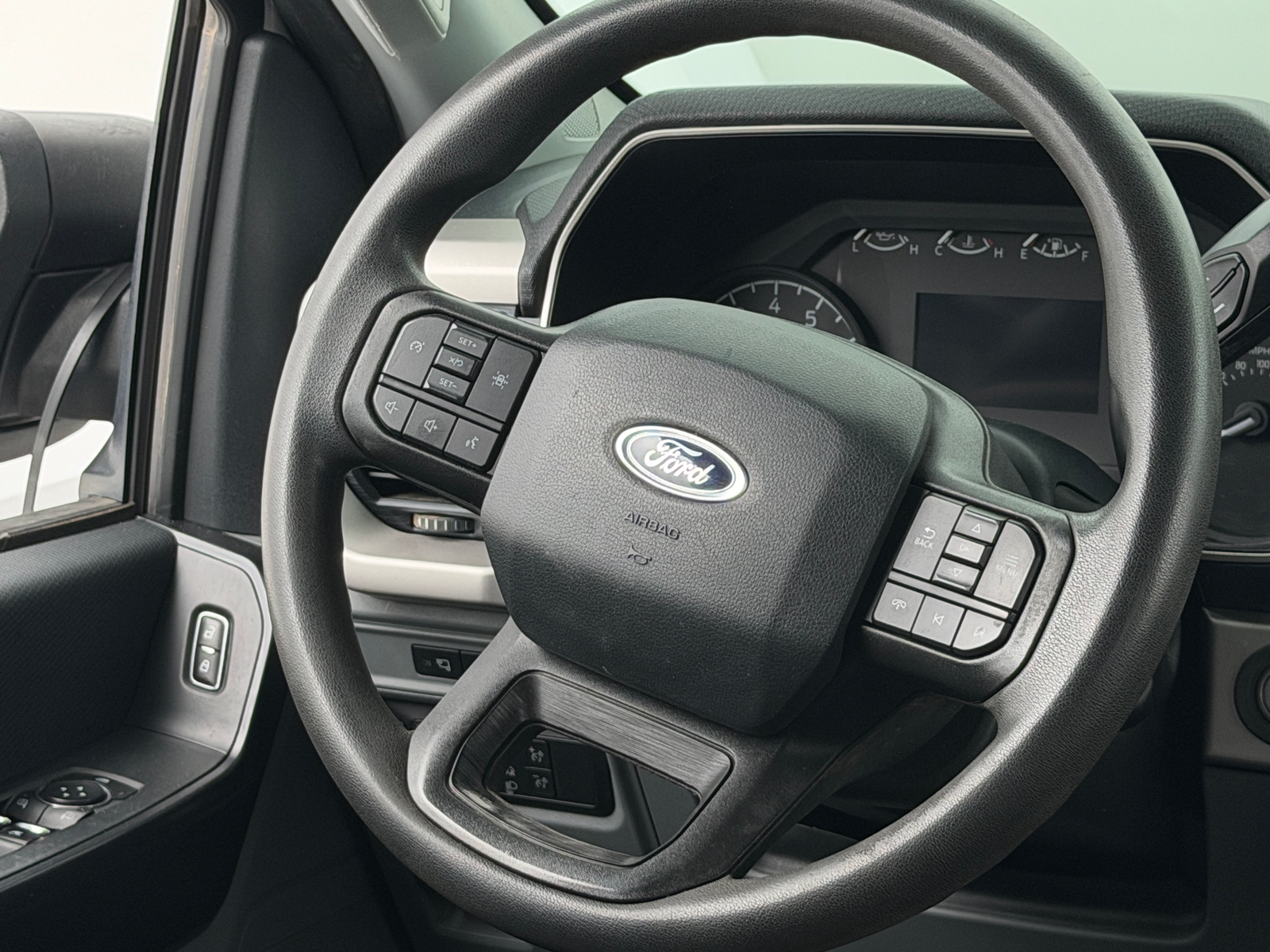 Thumbnail: 2021 Ford Econoline - 5