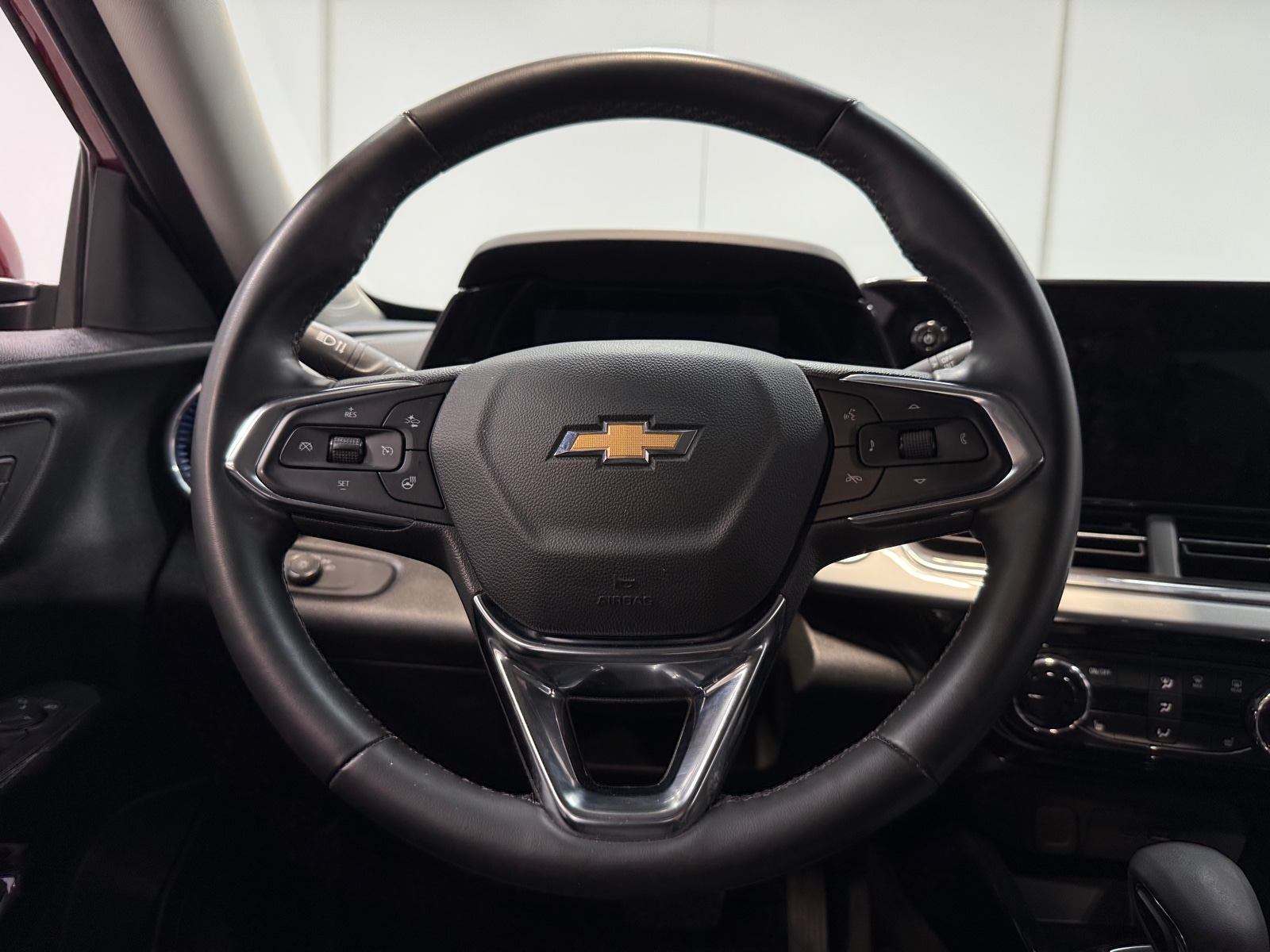 Thumbnail: 2025 Chevrolet Trax - 4