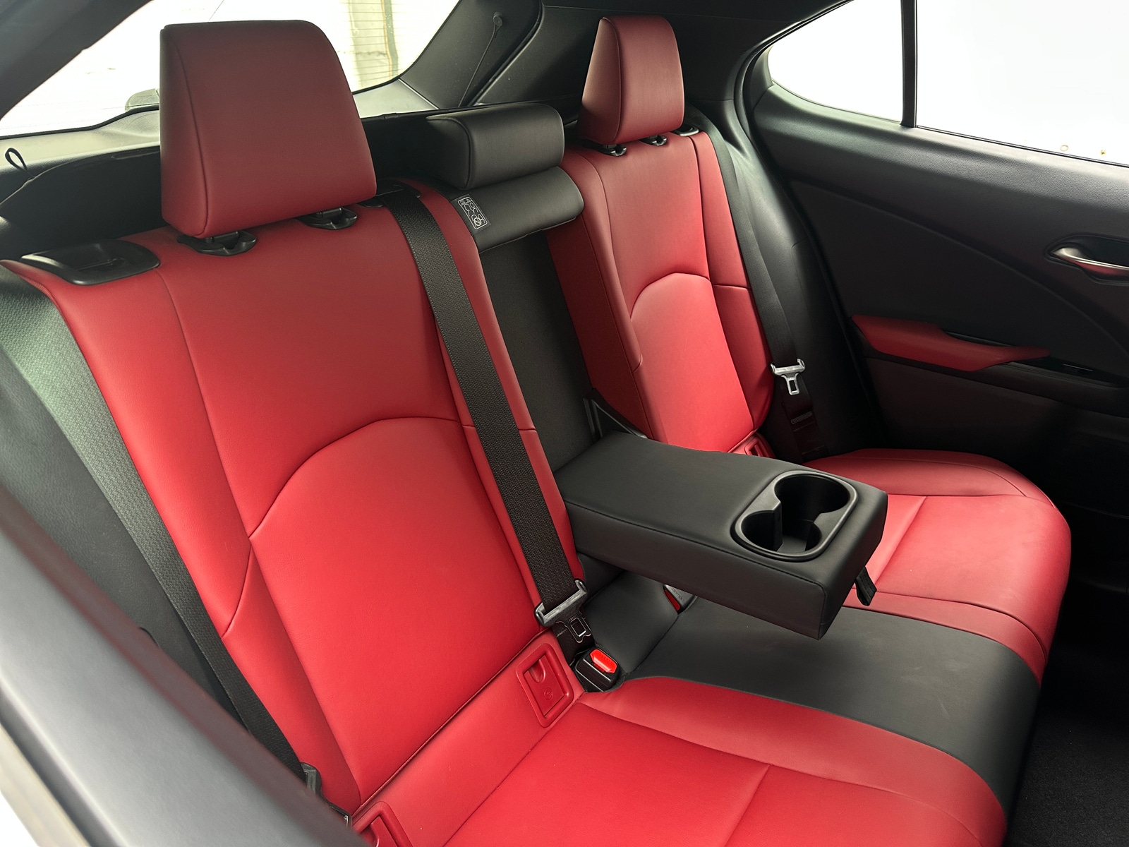 Thumbnail: 2021 Lexus UX - 5