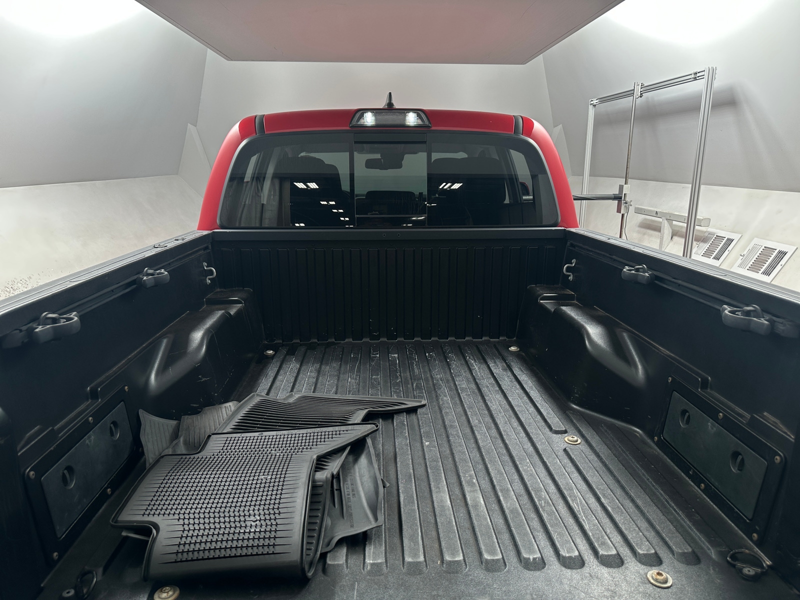 Thumbnail: 2018 Toyota Tacoma - 7